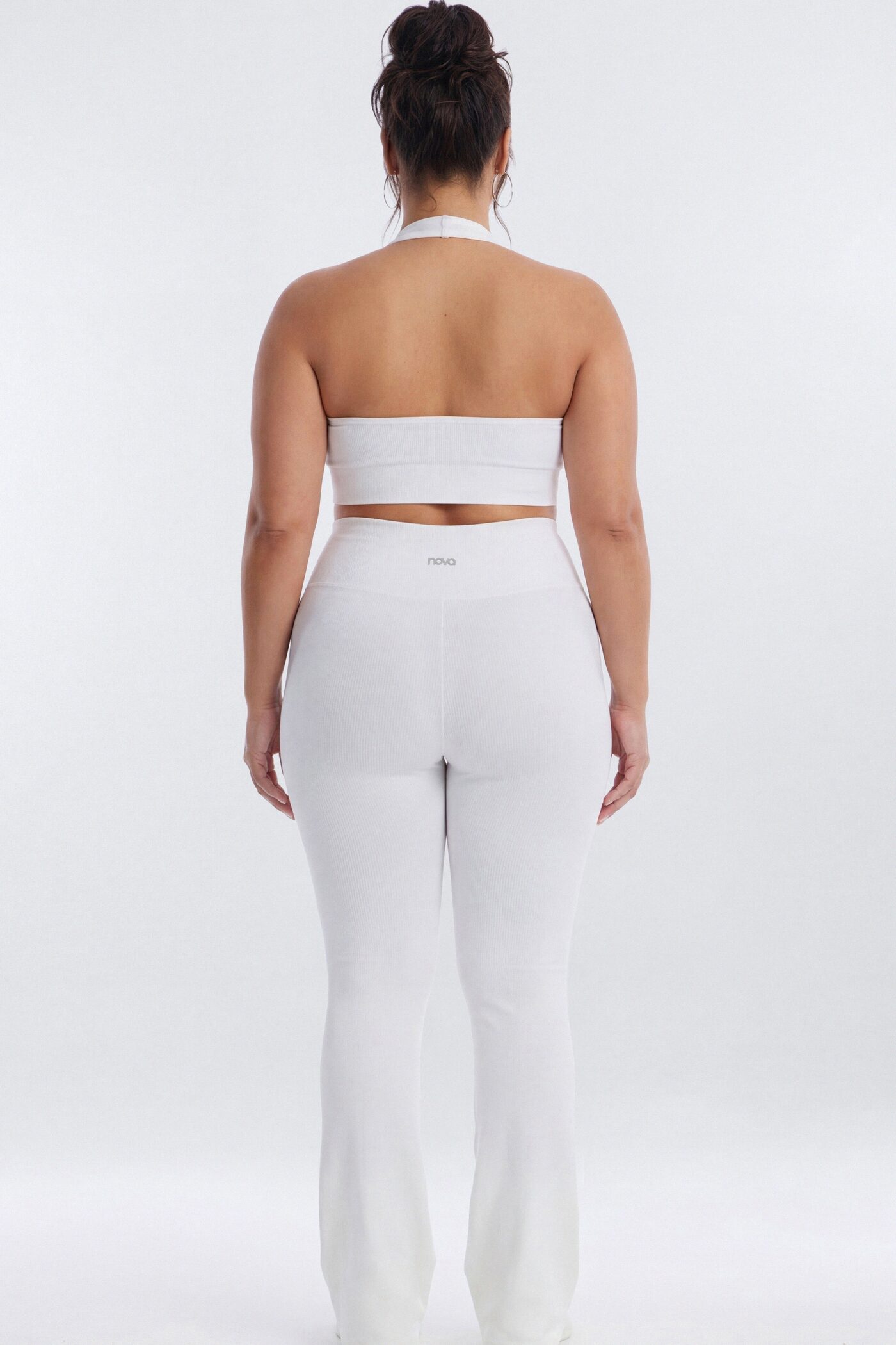 SeamlessLift™ 32″ High Rise Flare Legging - Bright White