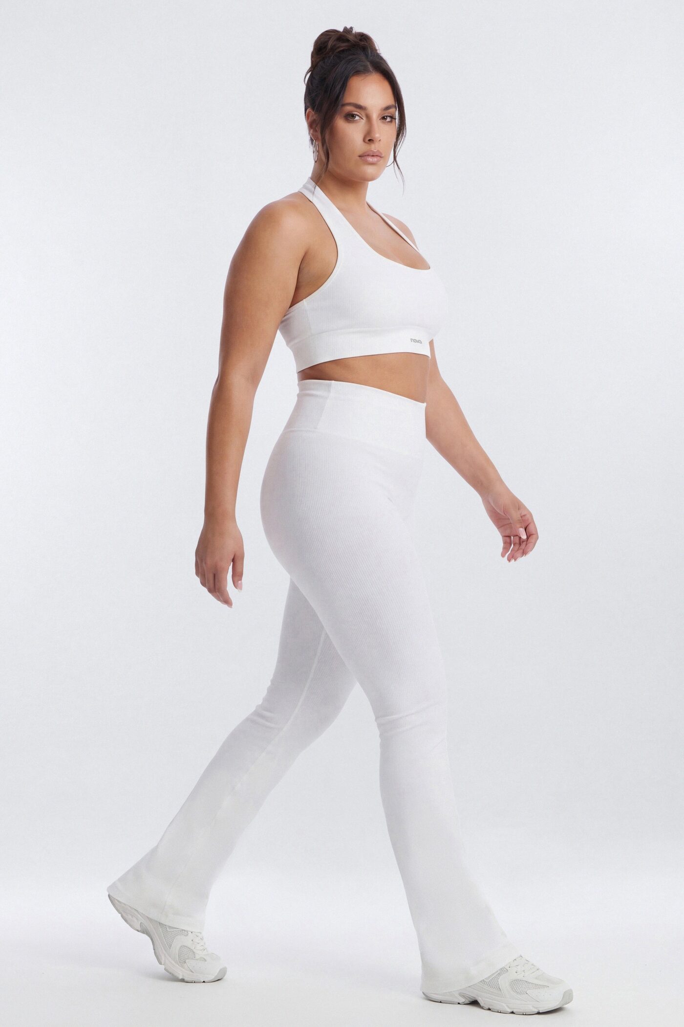 SeamlessLift™ 32″ High Rise Flare Legging - Bright White