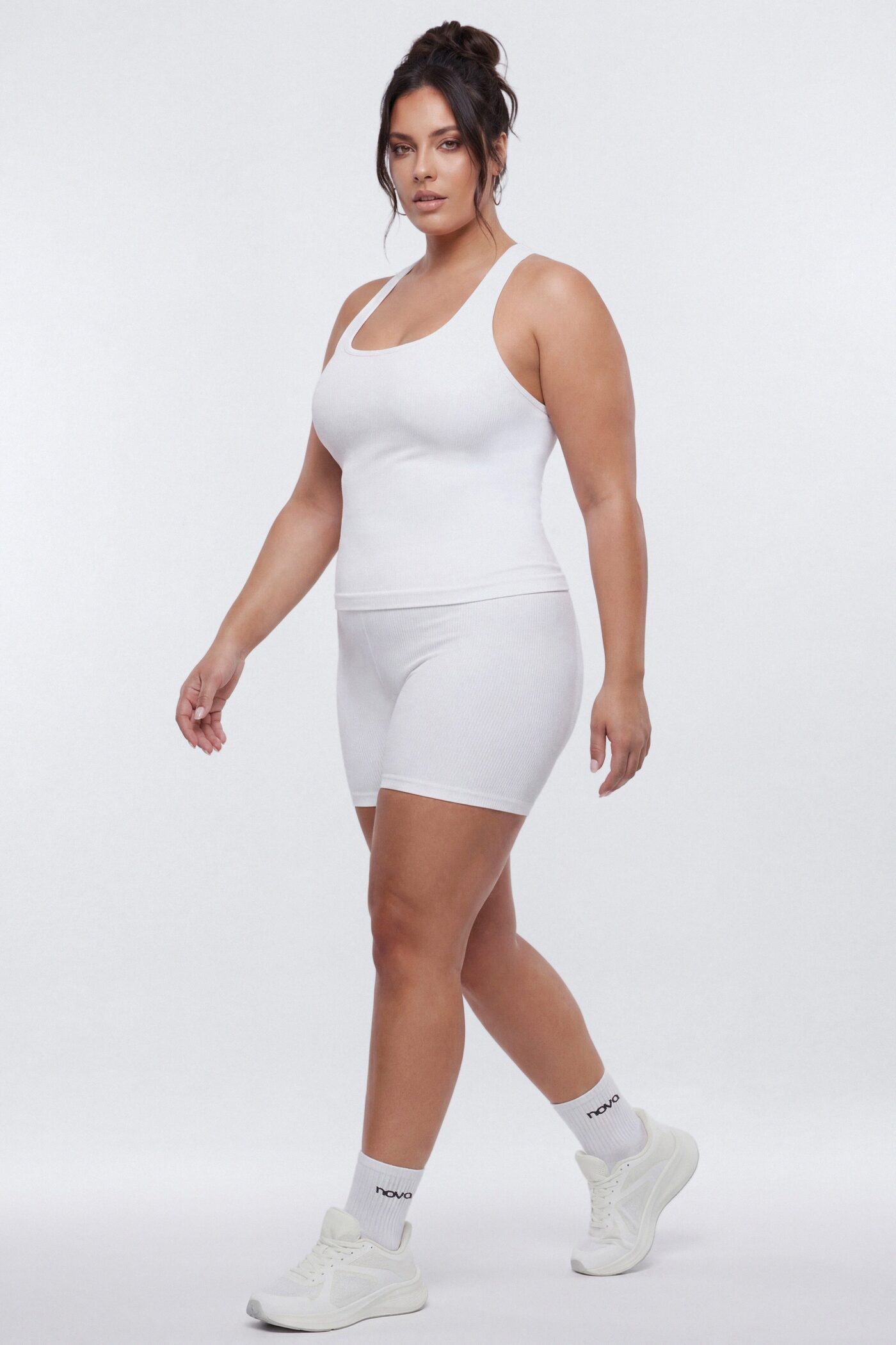 SeamlessLift™ Scoop Neck Racerback Active Tank - Bright White