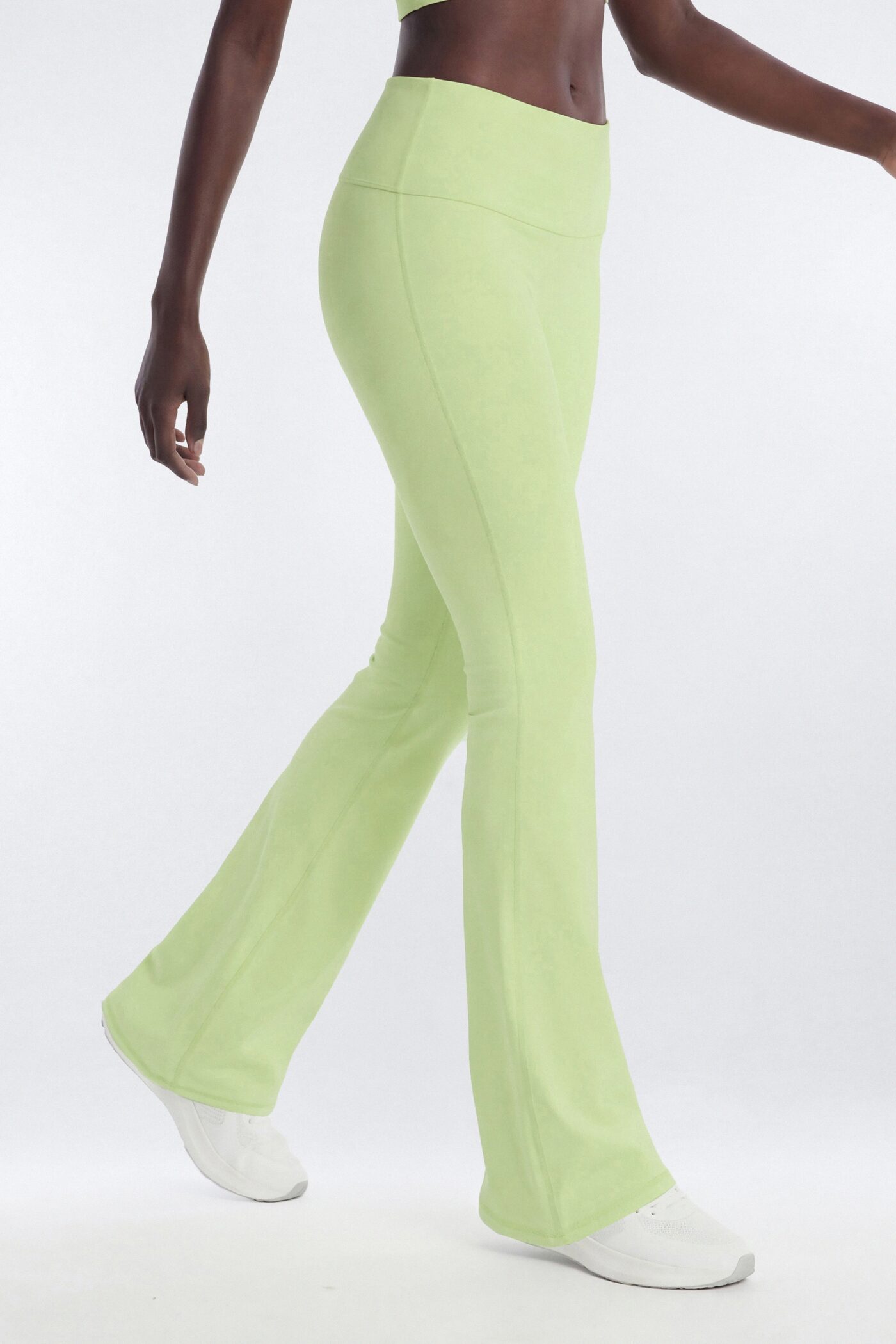 ButterSoft 33″ Low Rise Foldover Flare Legging - Pistachio