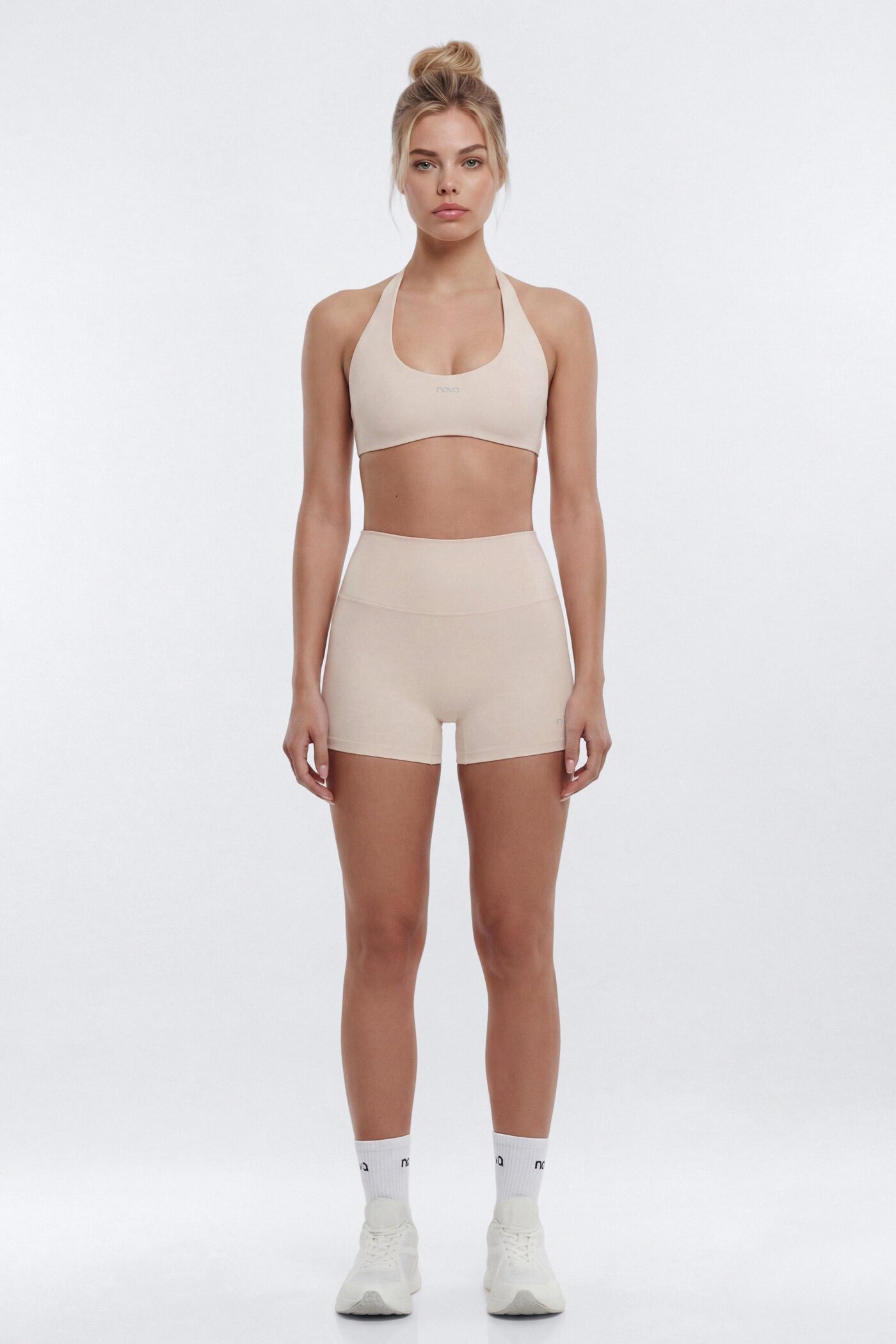 AirSculpt™ Scoop Halter Sports Bra - Oat Milk