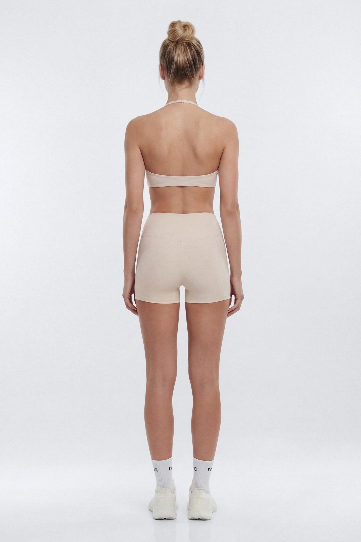 AirSculpt™ Scoop Halter Sports Bra - Oat Milk