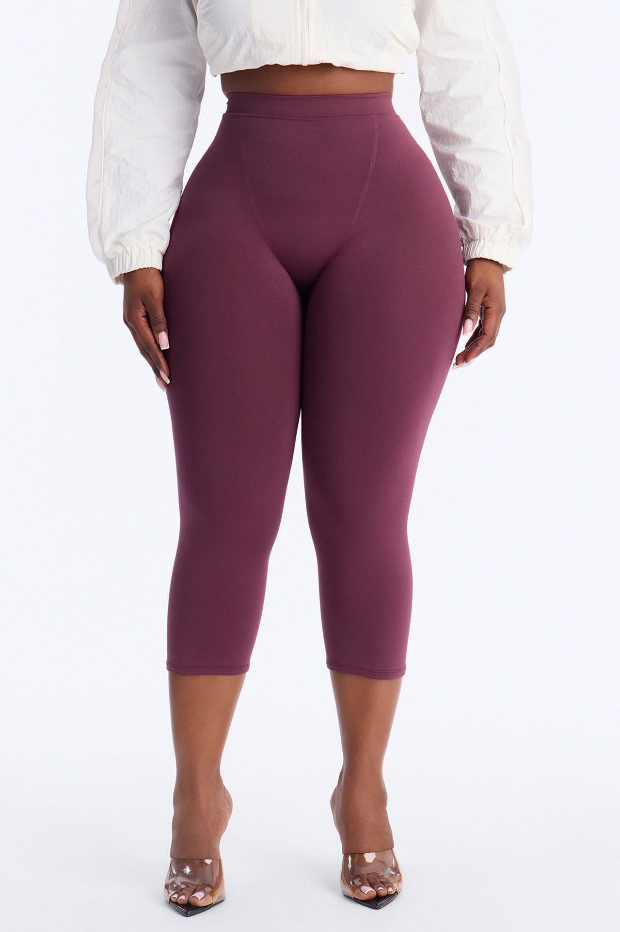 Seamless Smooth Double Lined Capri Pant - Plum