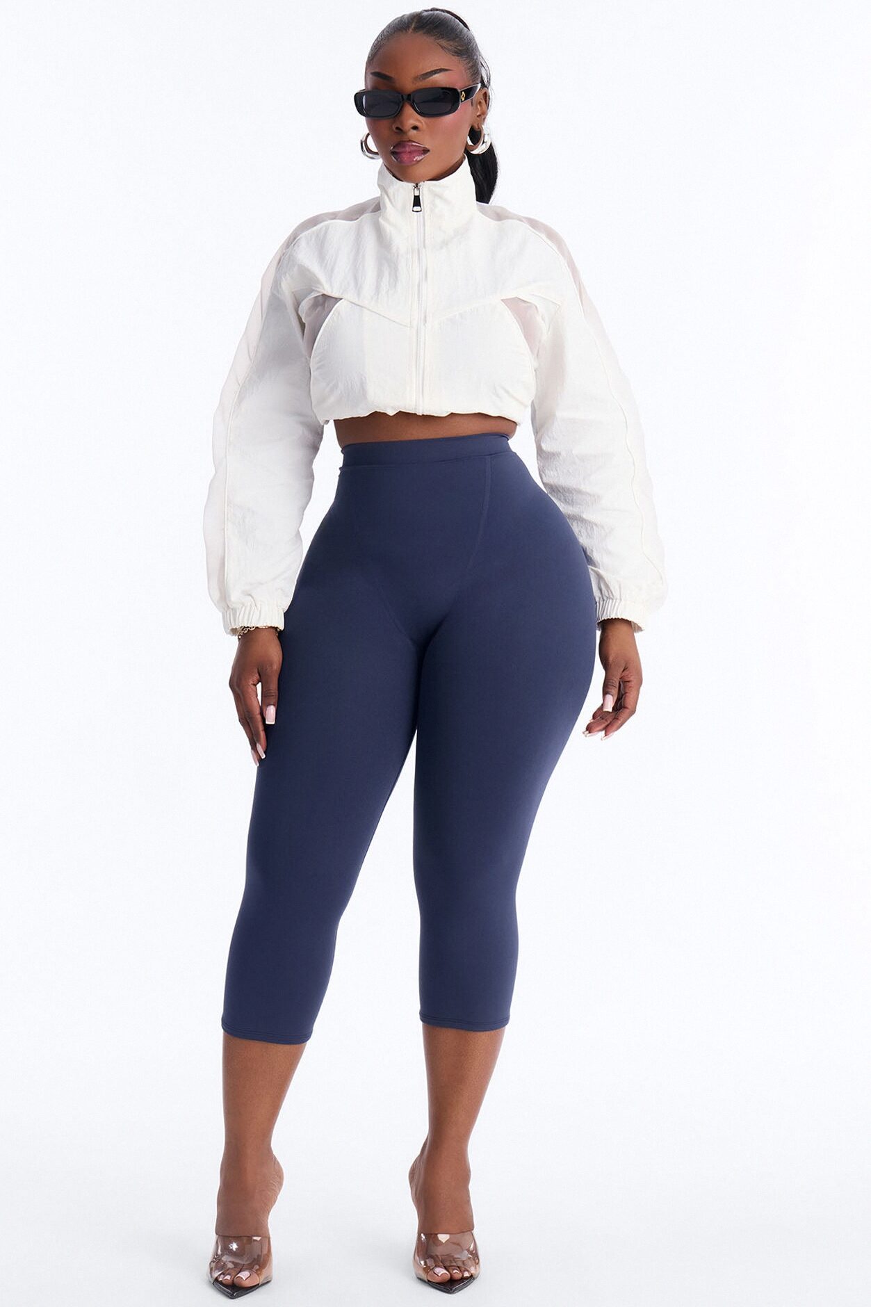 Seamless Smooth Double Lined Capri Pant - Navy