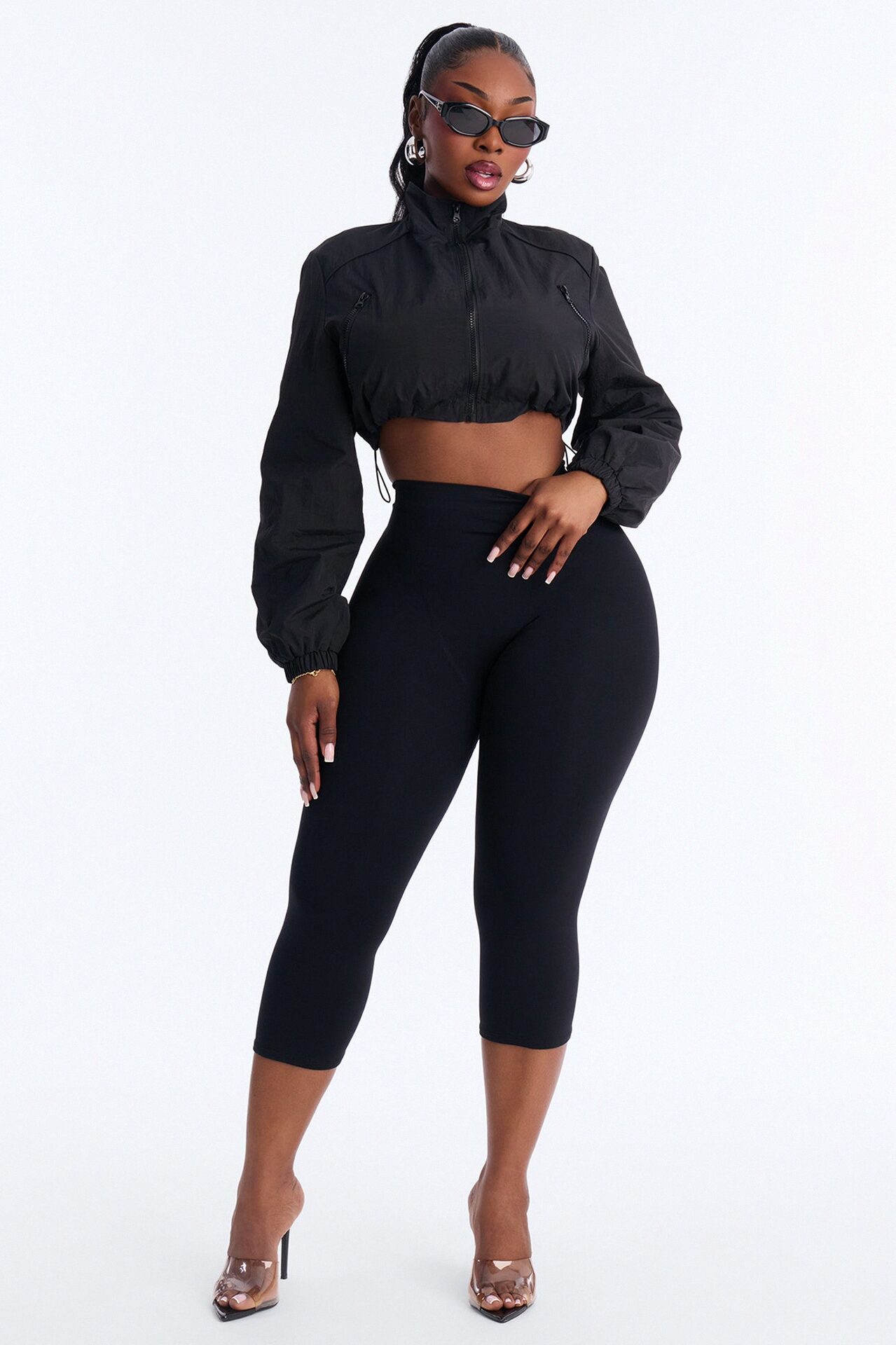 Seamless Smooth Double Lined Capri Pant - Black