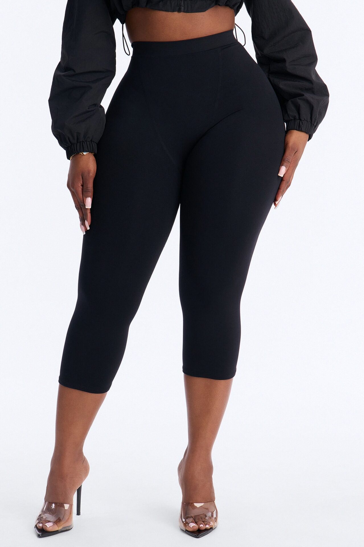 Seamless Smooth Double Lined Capri Pant - Black