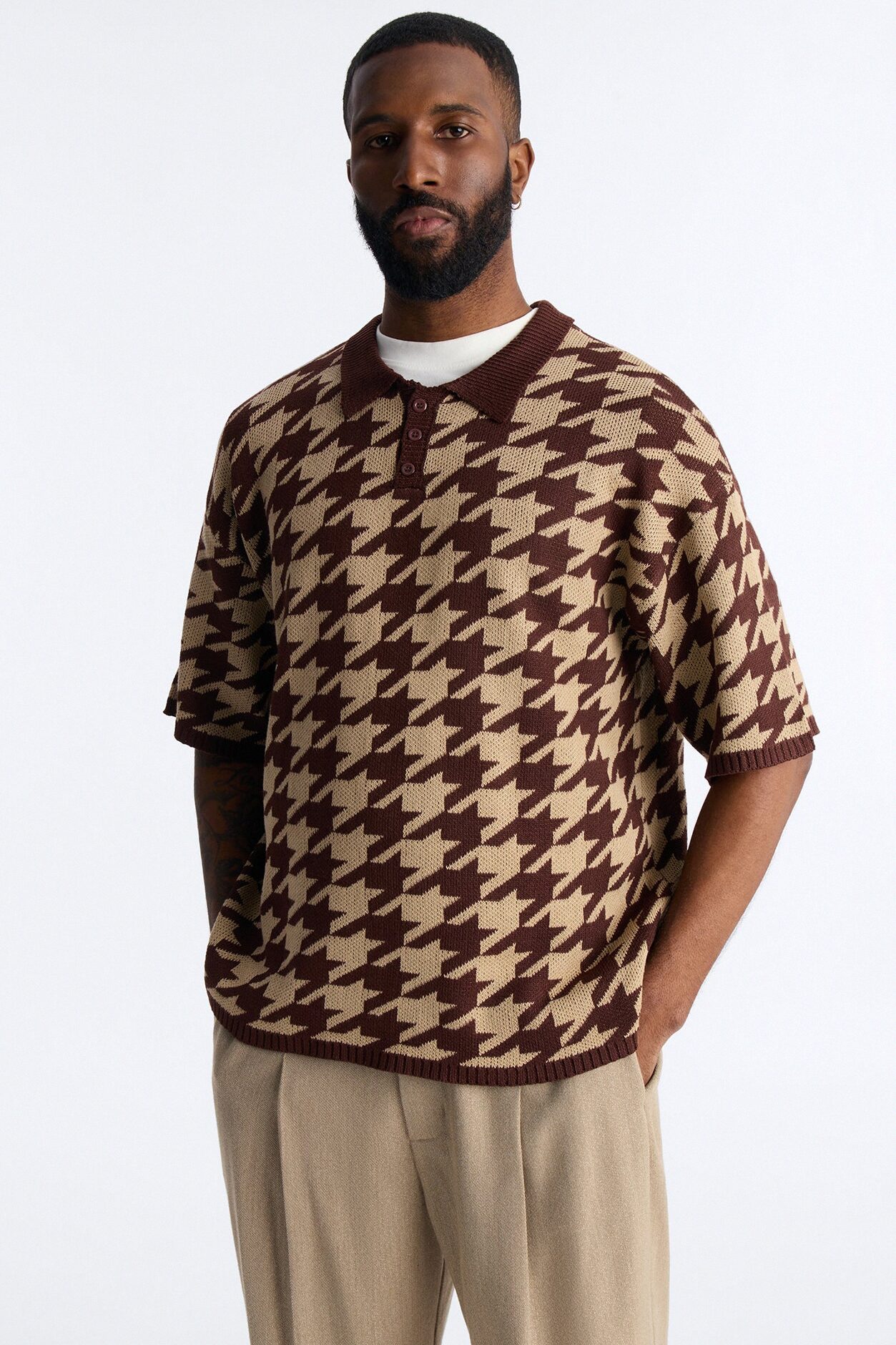 Houndstooth Short Sleeve Knitted Polo - Brown