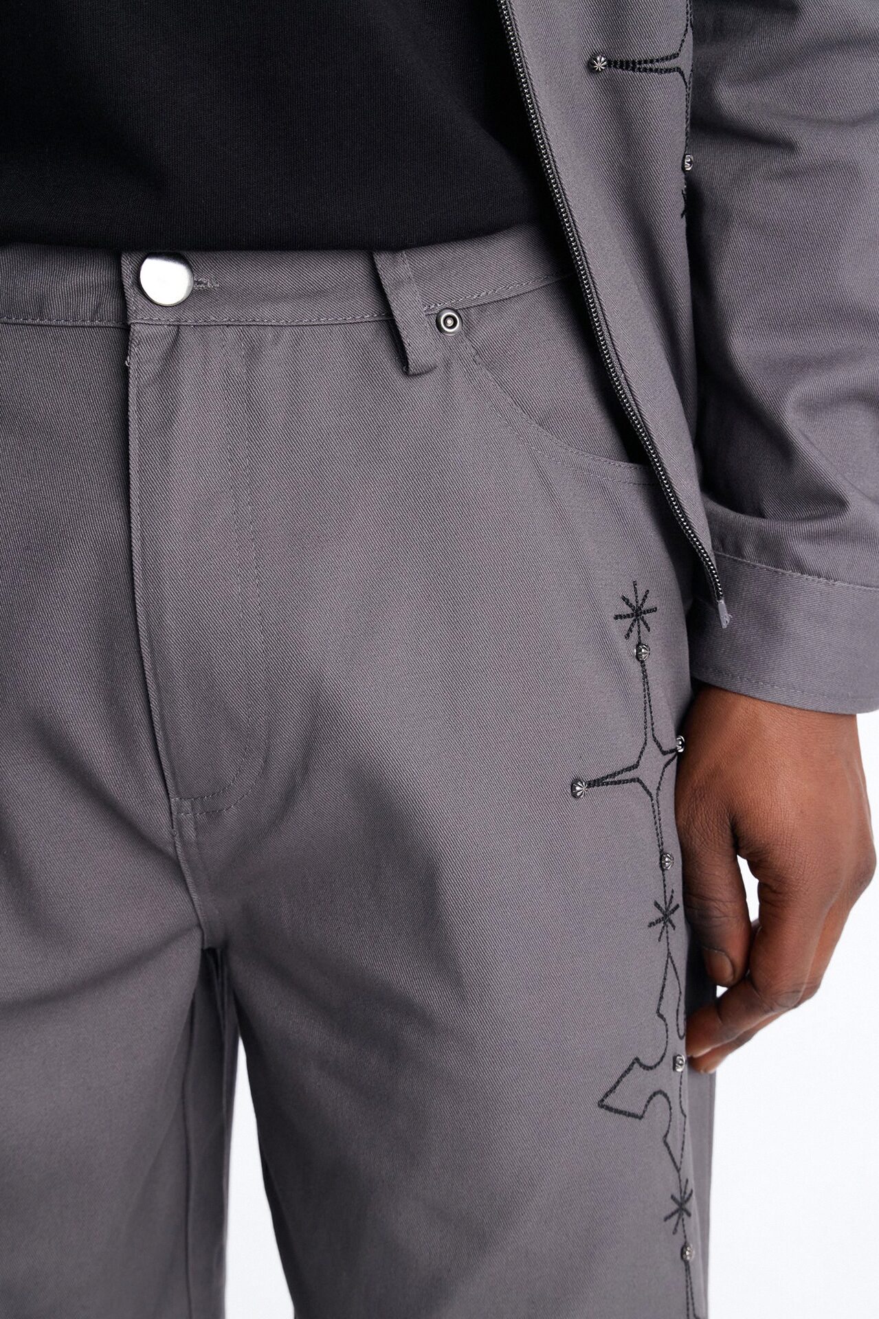 Relaxed Vatican City Stitched Embellished Short - Grey