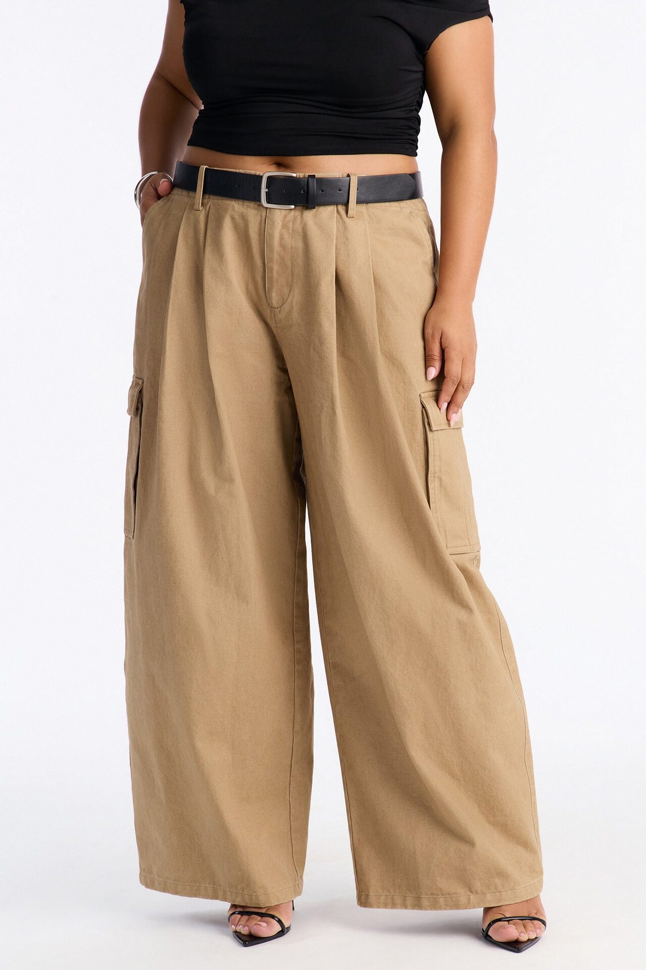 Raelynn Low Rise Belted Barrel Leg Cargo Pant - Khaki