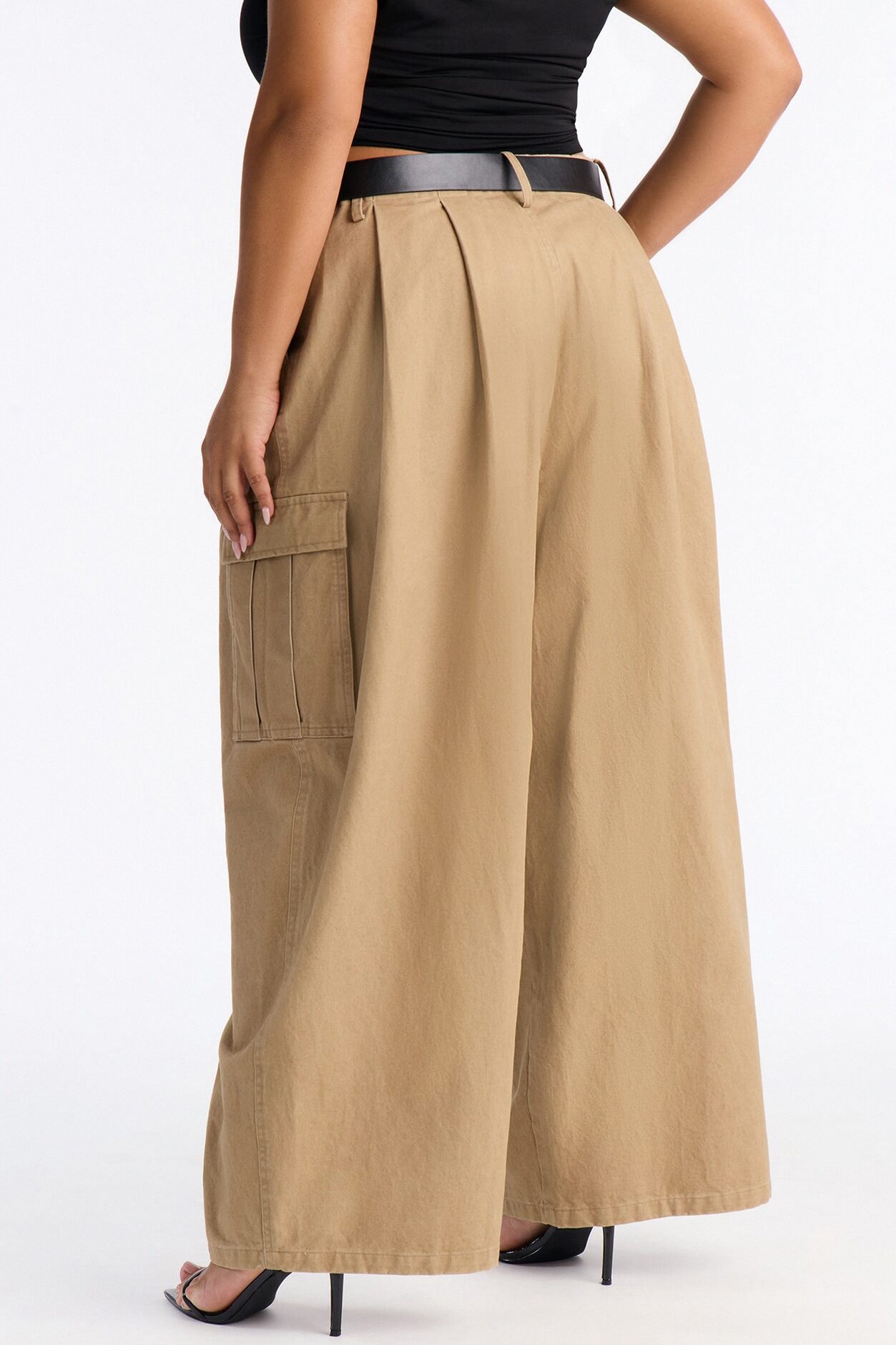 Raelynn Low Rise Belted Barrel Leg Cargo Pant - Khaki