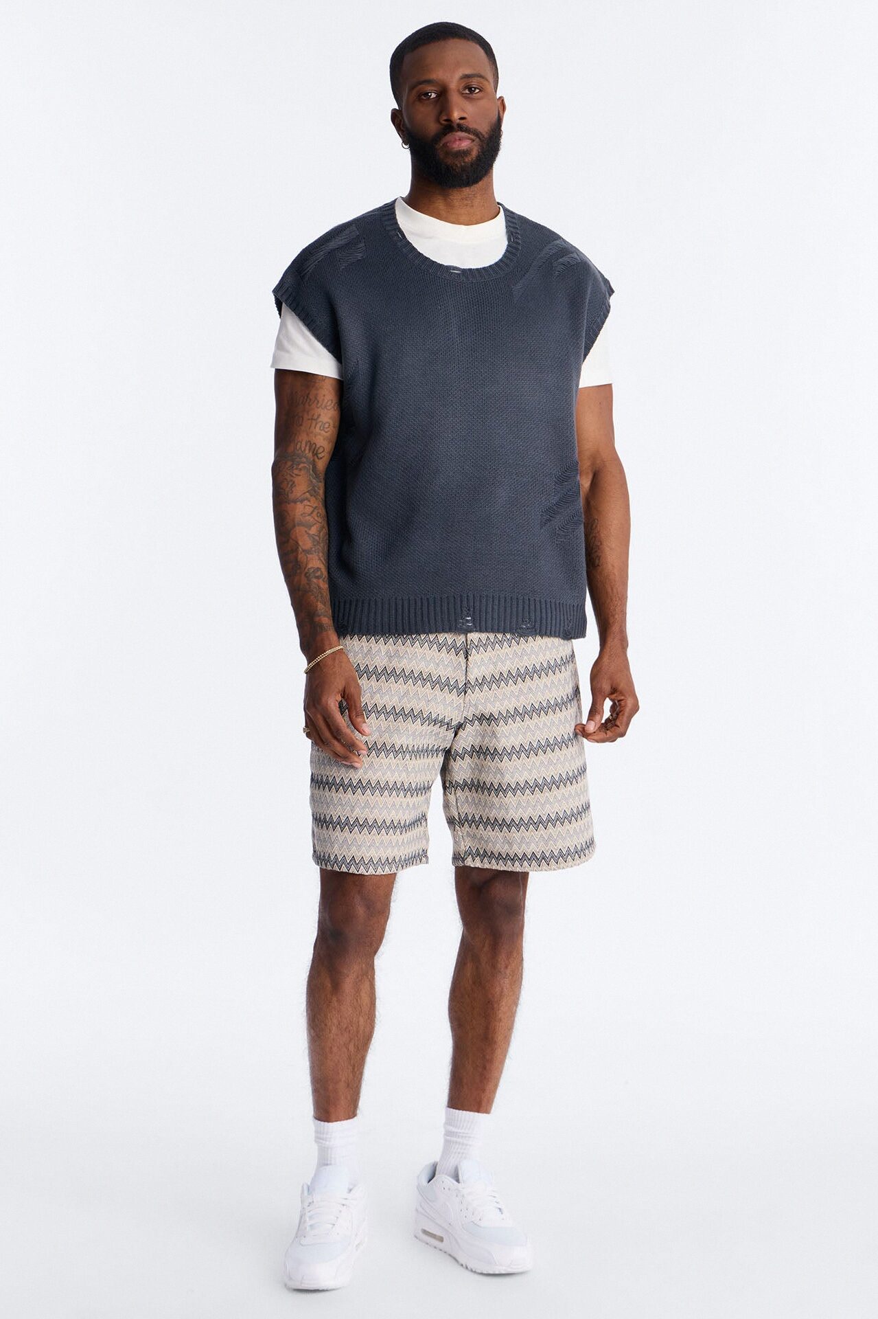 Shredline Desgastado Frayed Sweater Vest - Olive