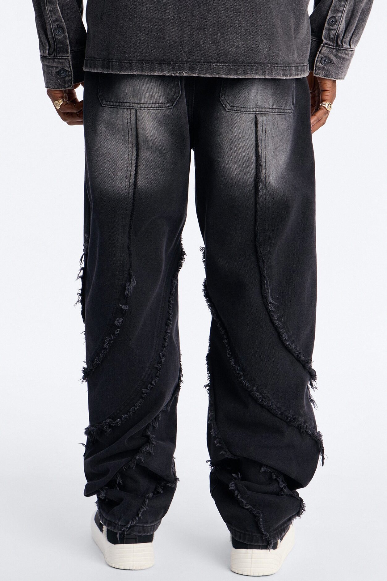 Straight Street Fray Jeans - Black Wash