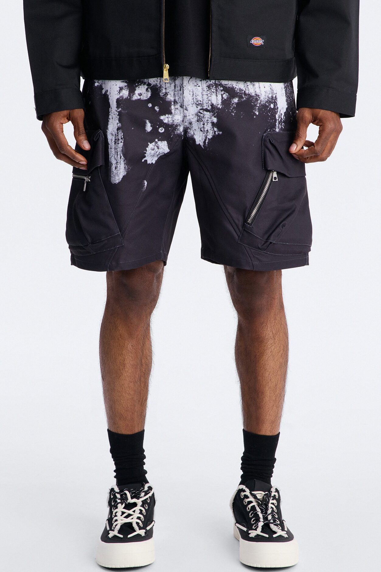 Relaxed Traveling Artist Short - Black/White