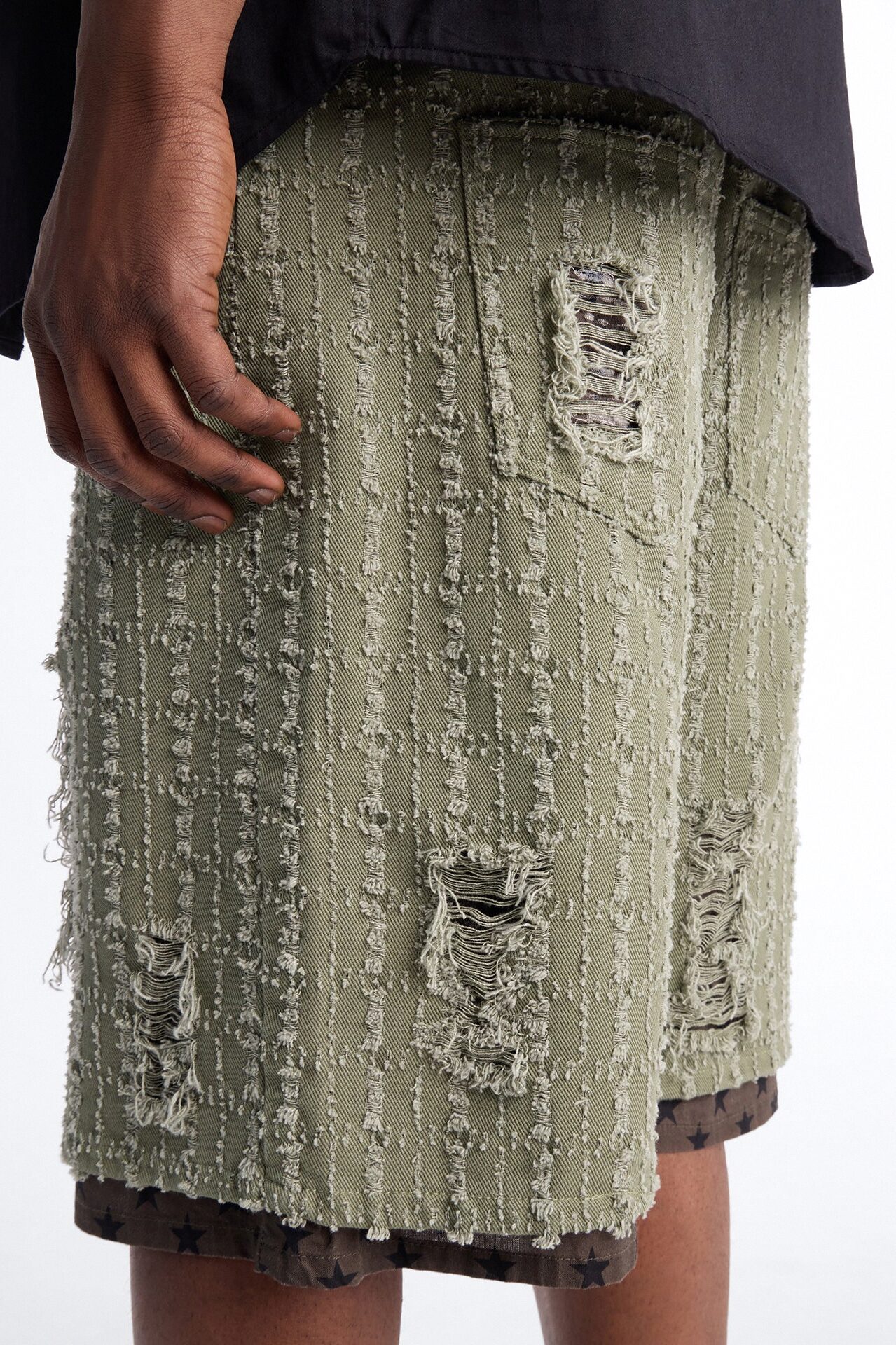 Baggy Double Waisted Stars And Distressed Short - Olive