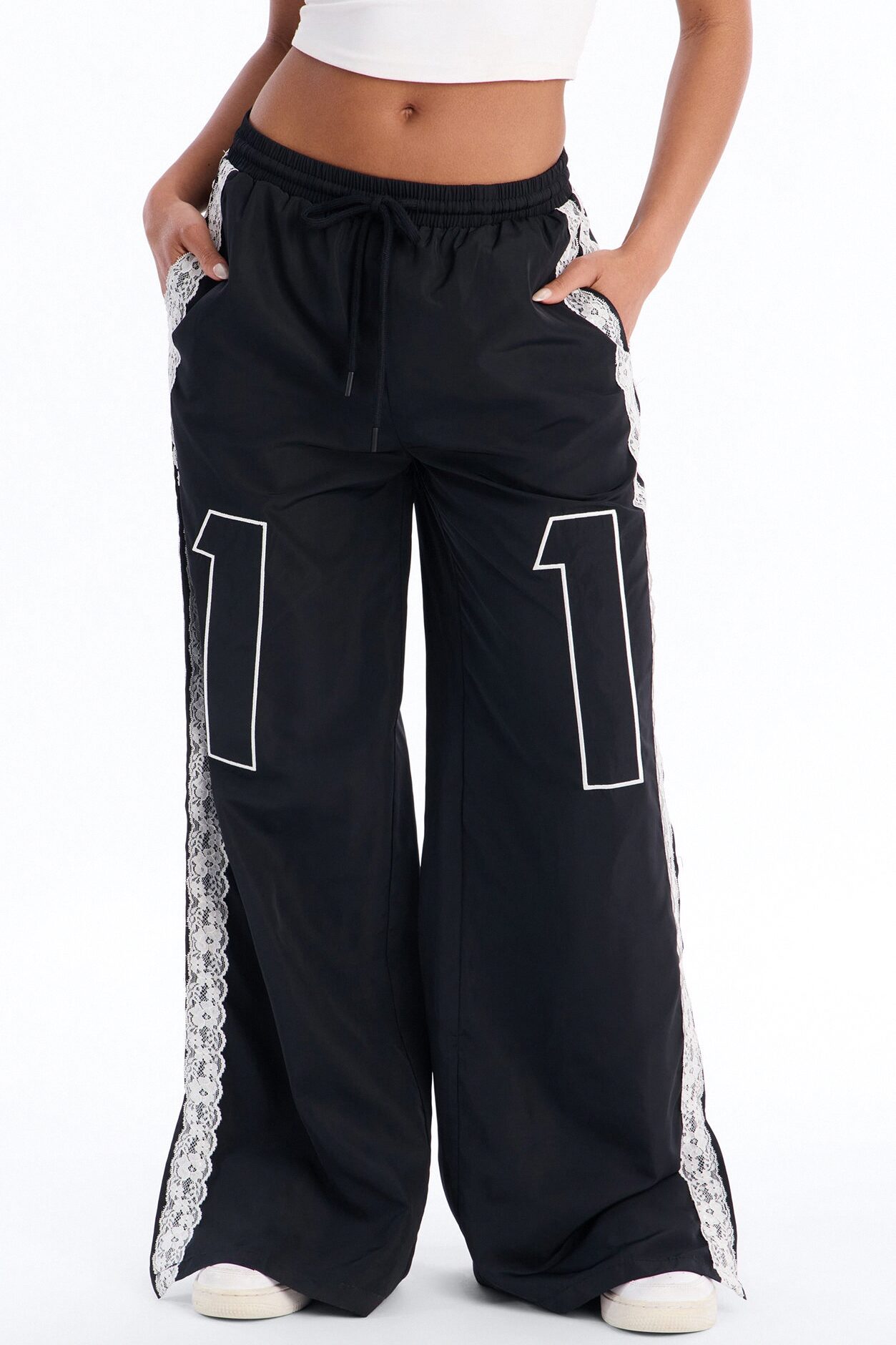 Lucky You Laced Windbreaker Lounge Pant - Black