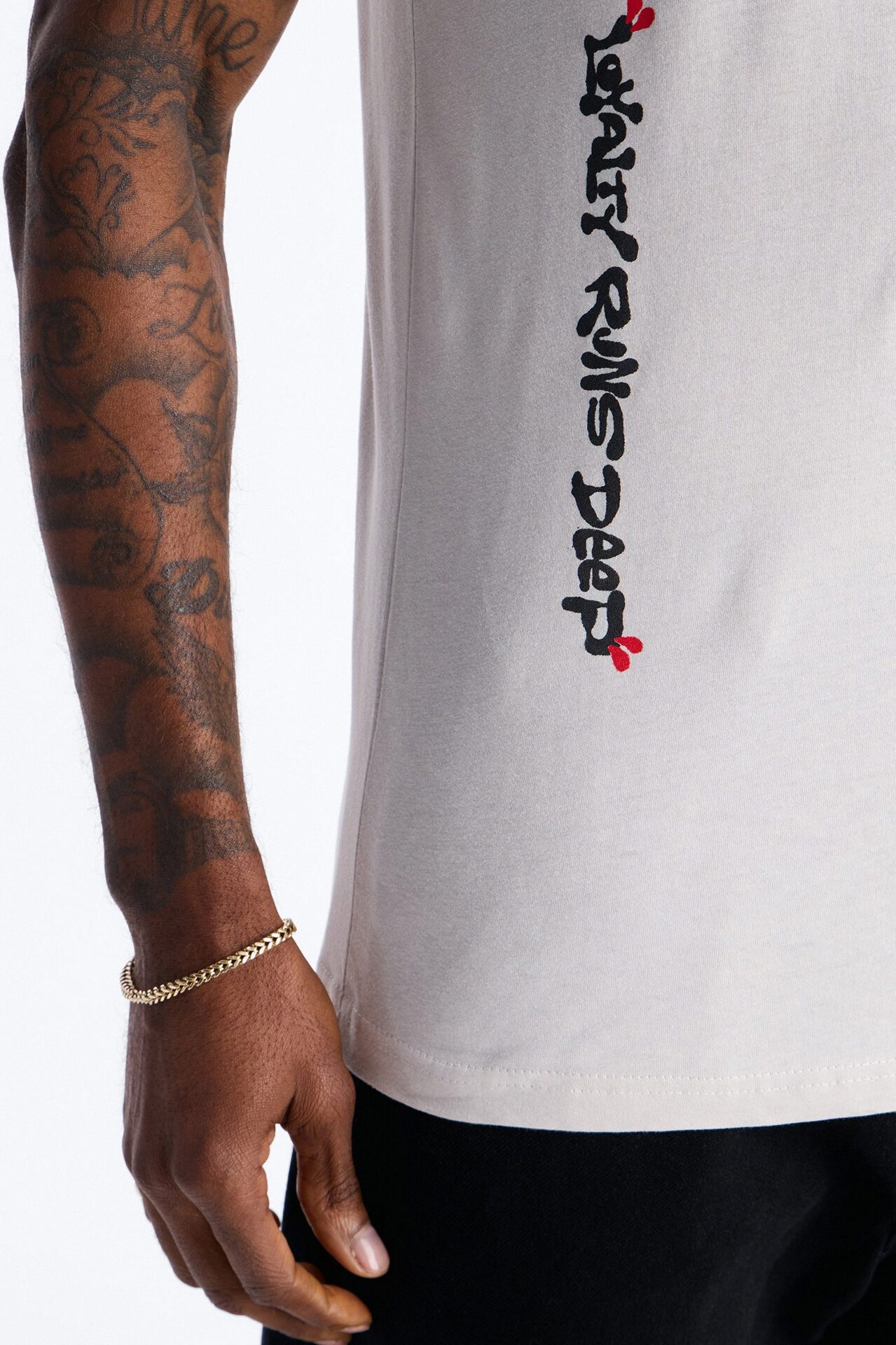Loyalty Runs Deep Out Here Short Sleeve Tee - Grey