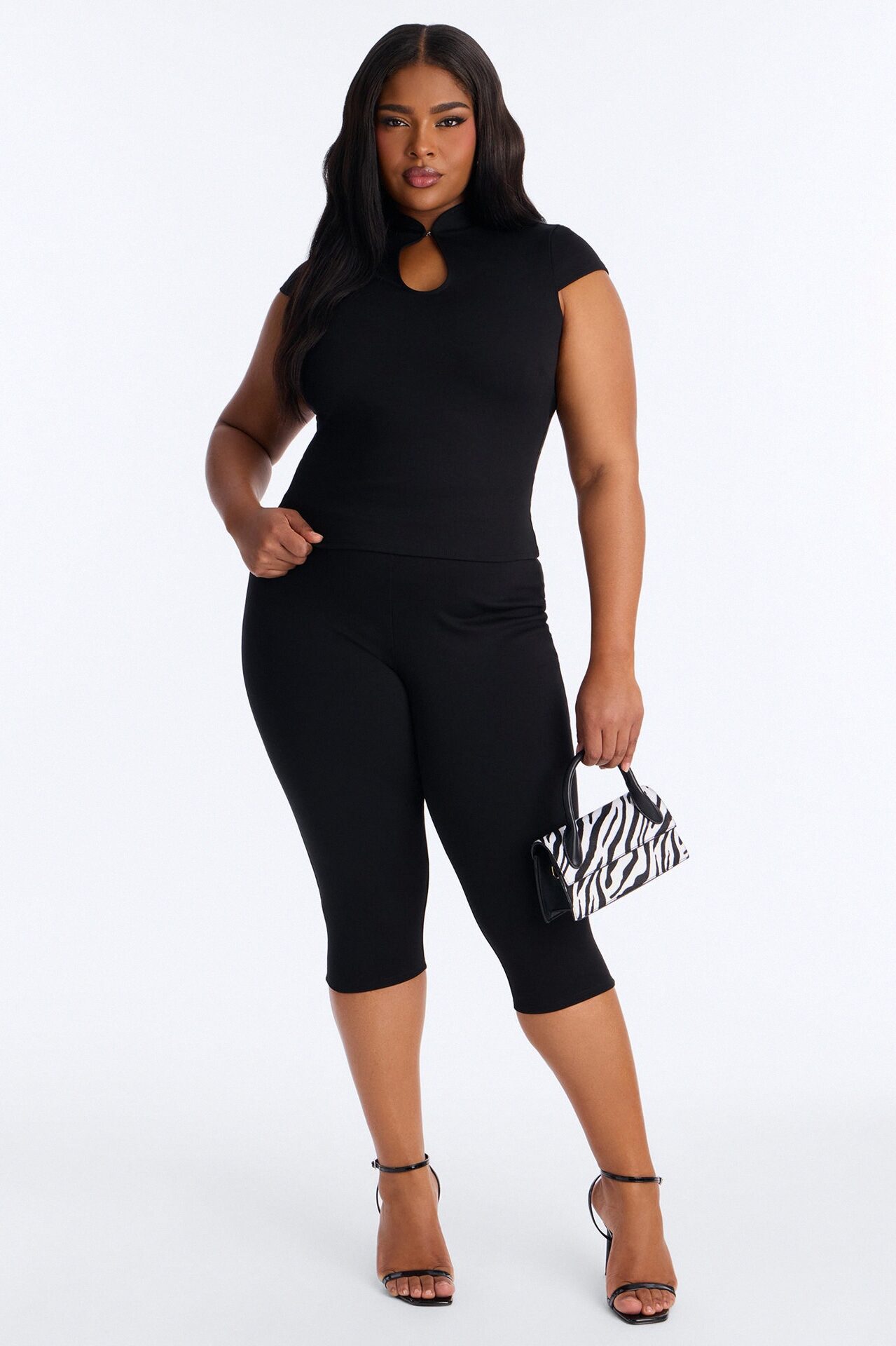 Sienna Keyhole Capri Set - Black