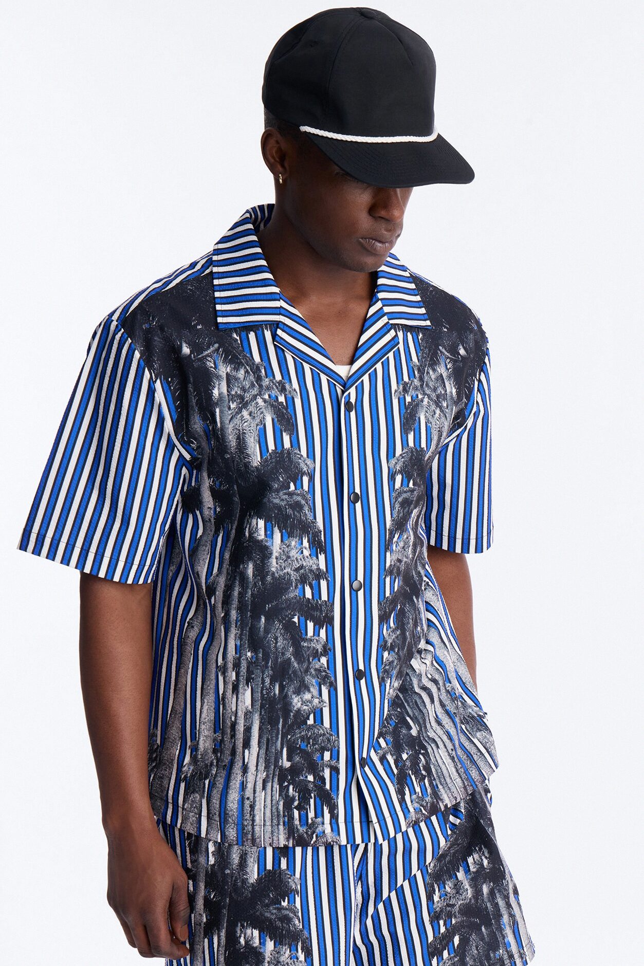 Relaxed Palm Haven Striped Seersucker Cuban Collar Button Up Shirt - Blue