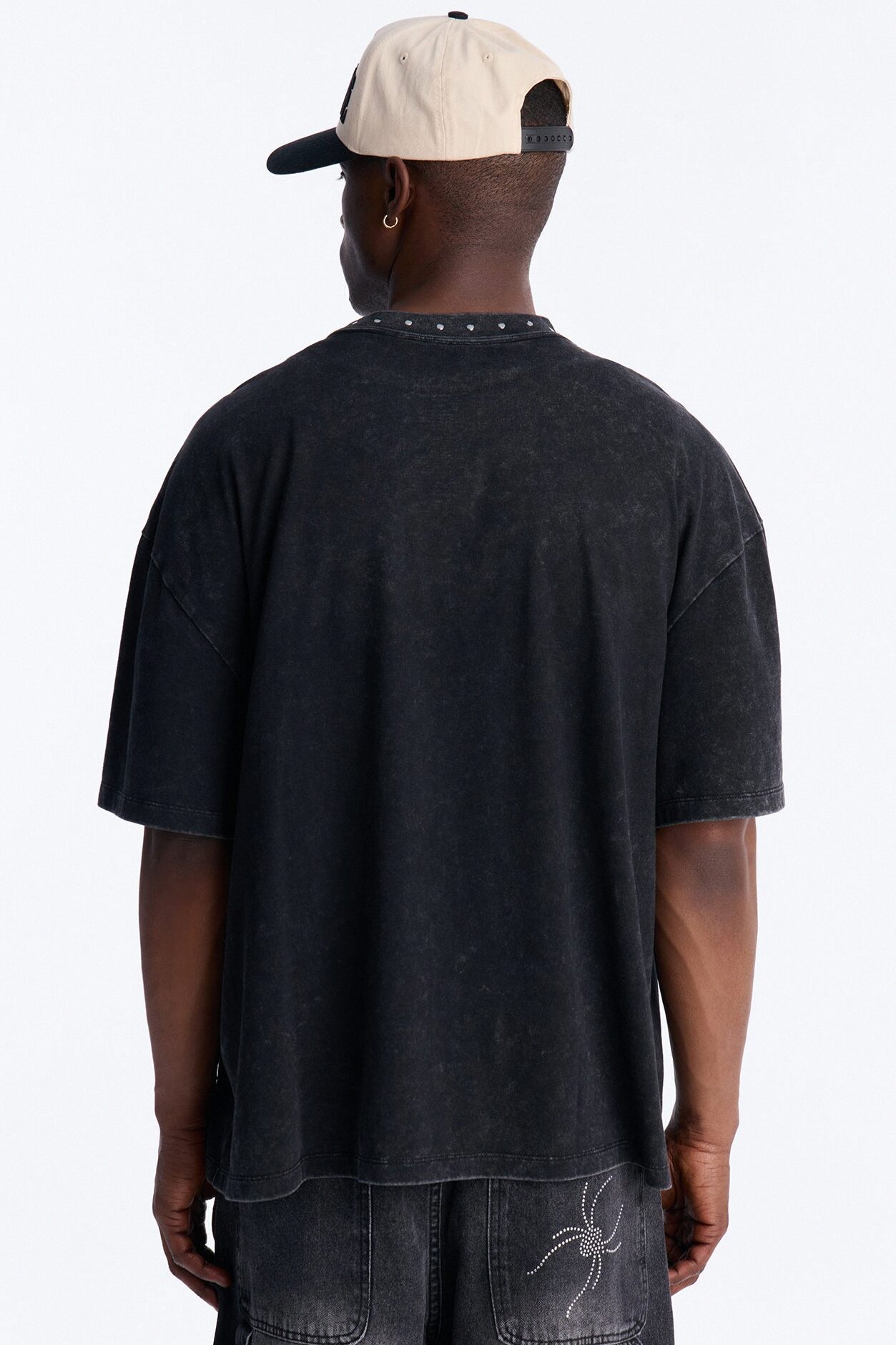 Von Dutch Boxy Rodeo Stud Short Sleeve Tee - Black