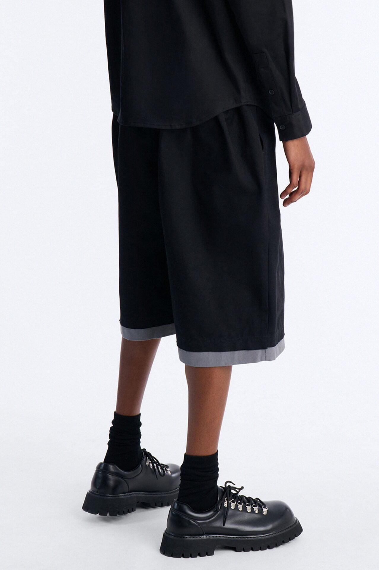 Baggy Pleated Milano Short - Black