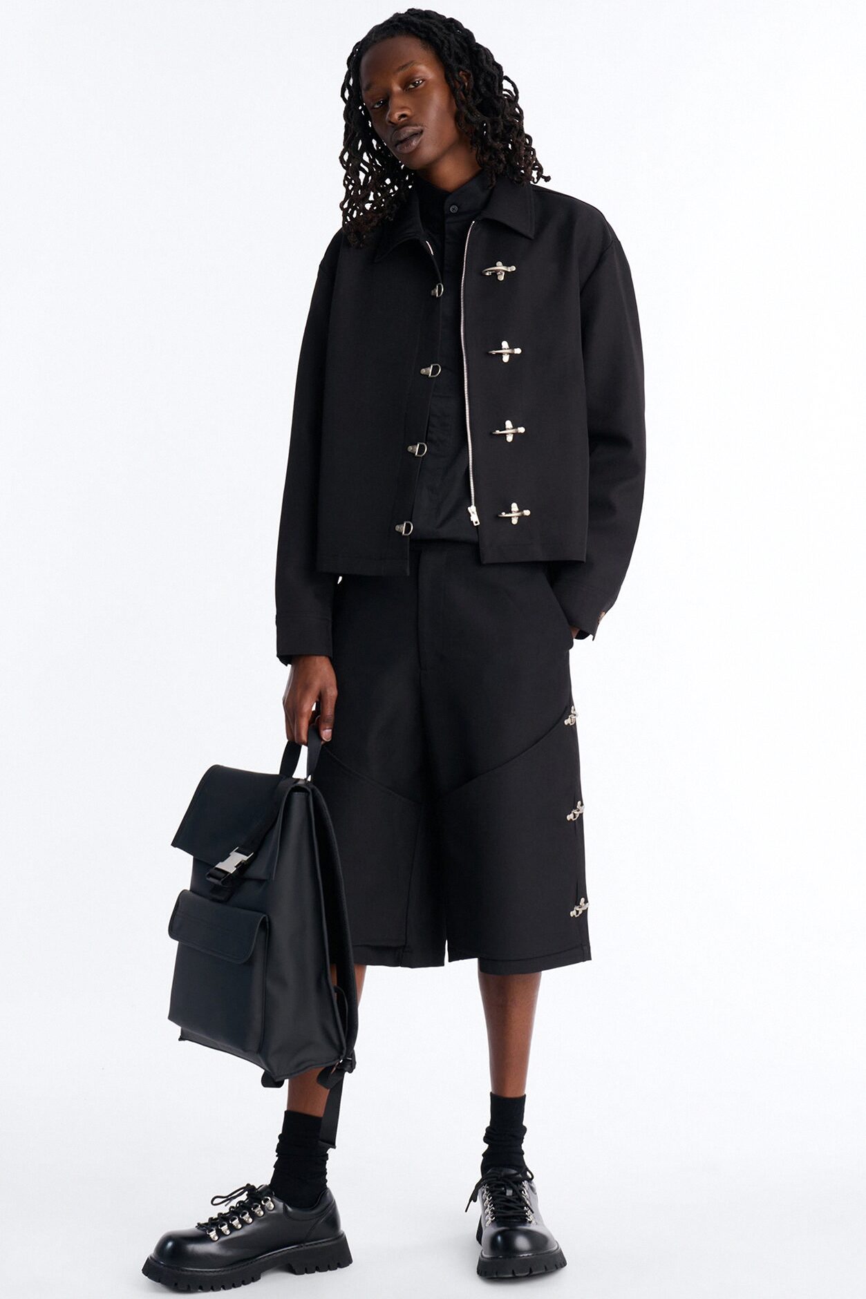 Relaxed Vie Clasp Closure Jacket - Black