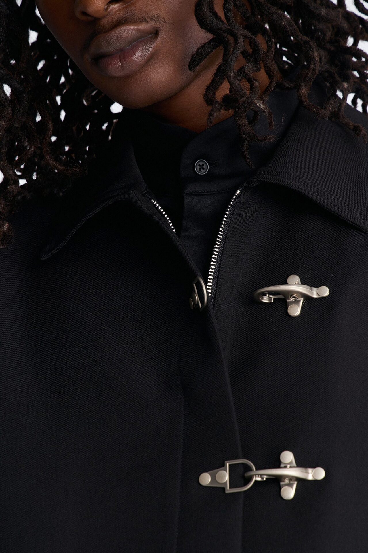 Relaxed Vie Clasp Closure Jacket - Black