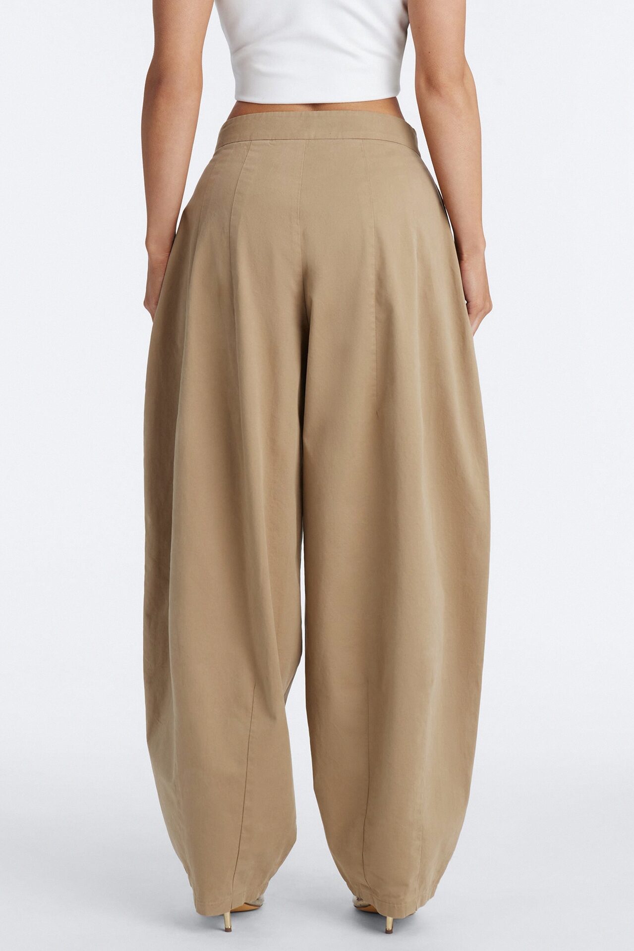 Cora High Rise Barrel Leg Pant 30″ - Khaki