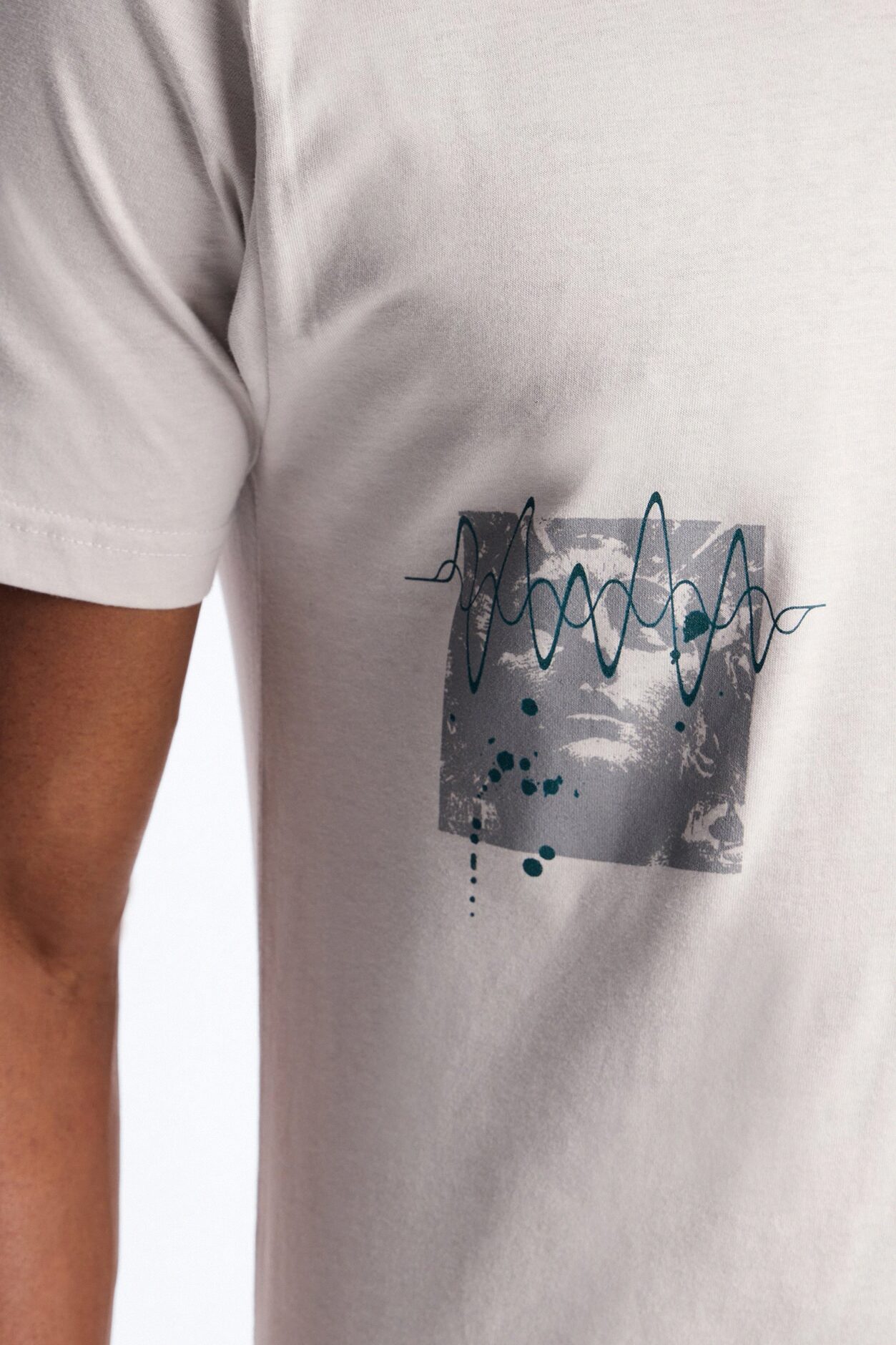 Beyond Your Dreams Short Sleeve Tee - Grey