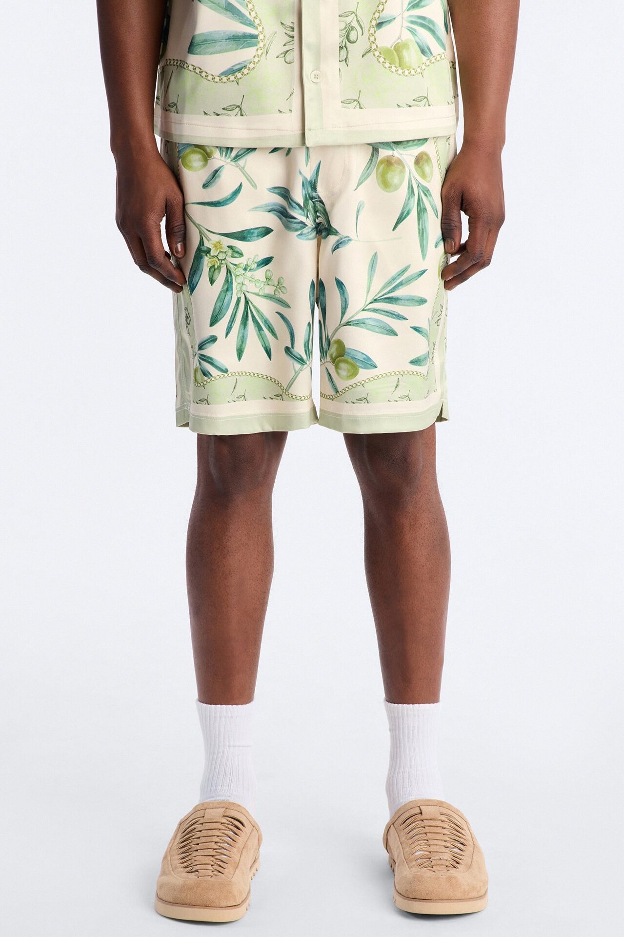 Relaxed Mediterranean Orchard Short - Green