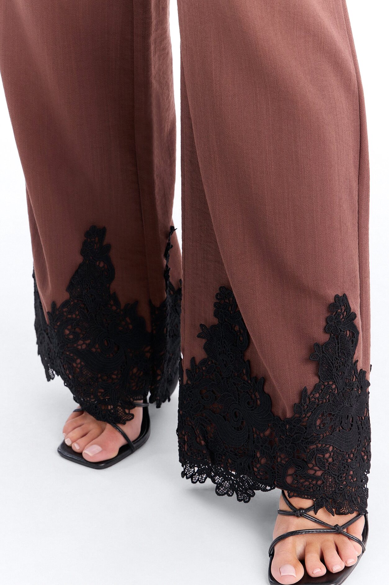 Mindy Halter Lace Trim Linen Pant Set - Brown