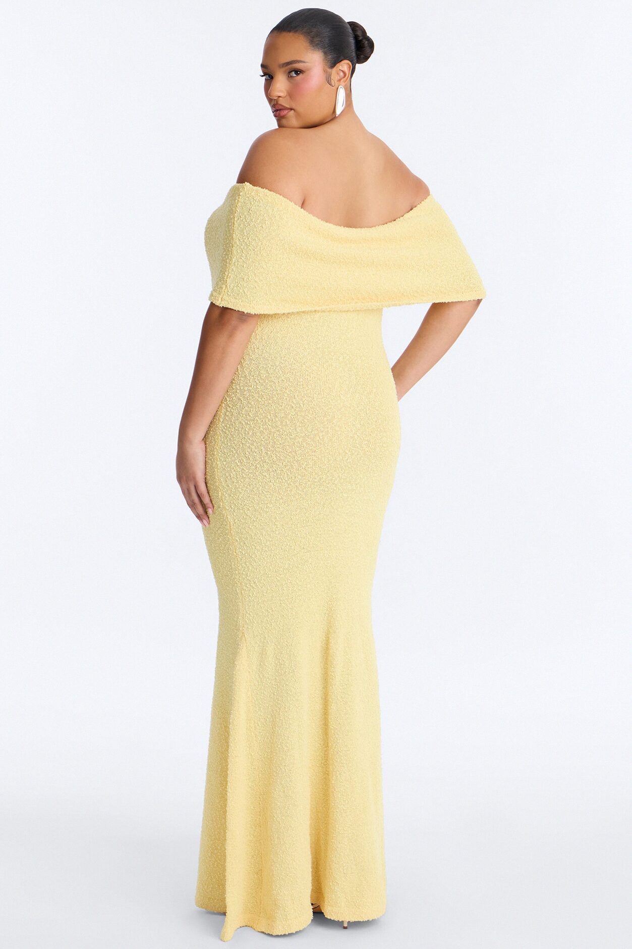 Effortless Edge Sweater Maxi Dress - Yellow