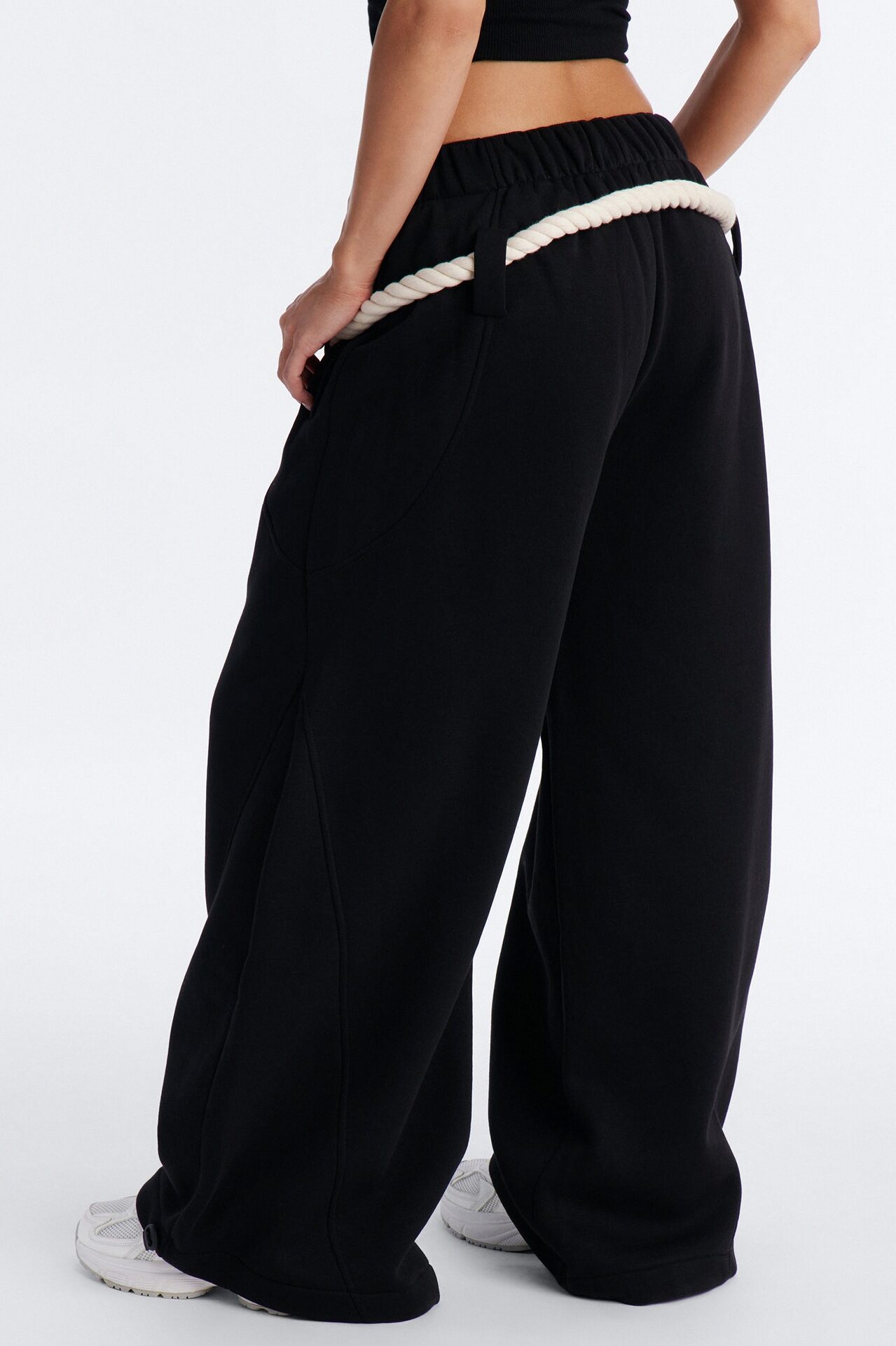 Rope Me In Baggy Barrel Sweatpants - Black