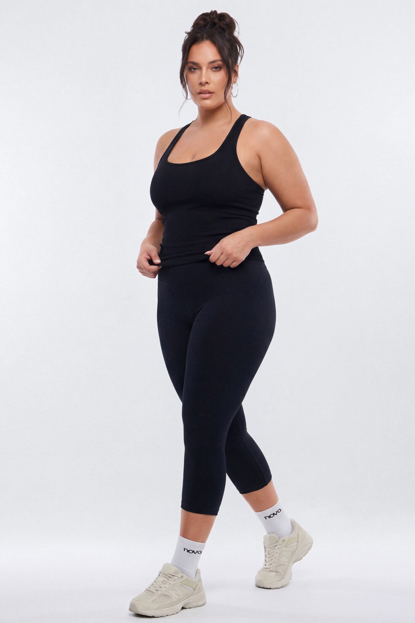 SeamlessLift™ Scoop Neck Racerback Active Tank - Black