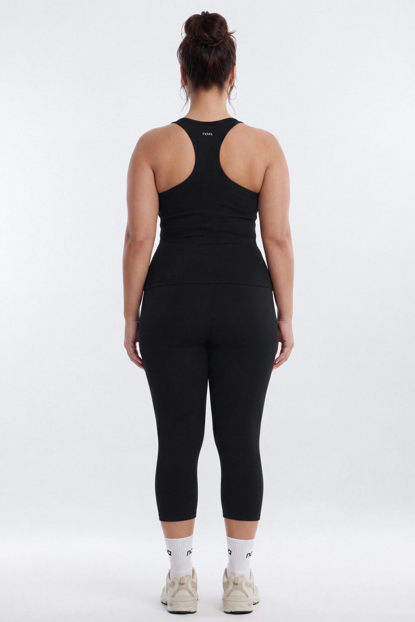 SeamlessLift™ Scoop Neck Racerback Active Tank - Black