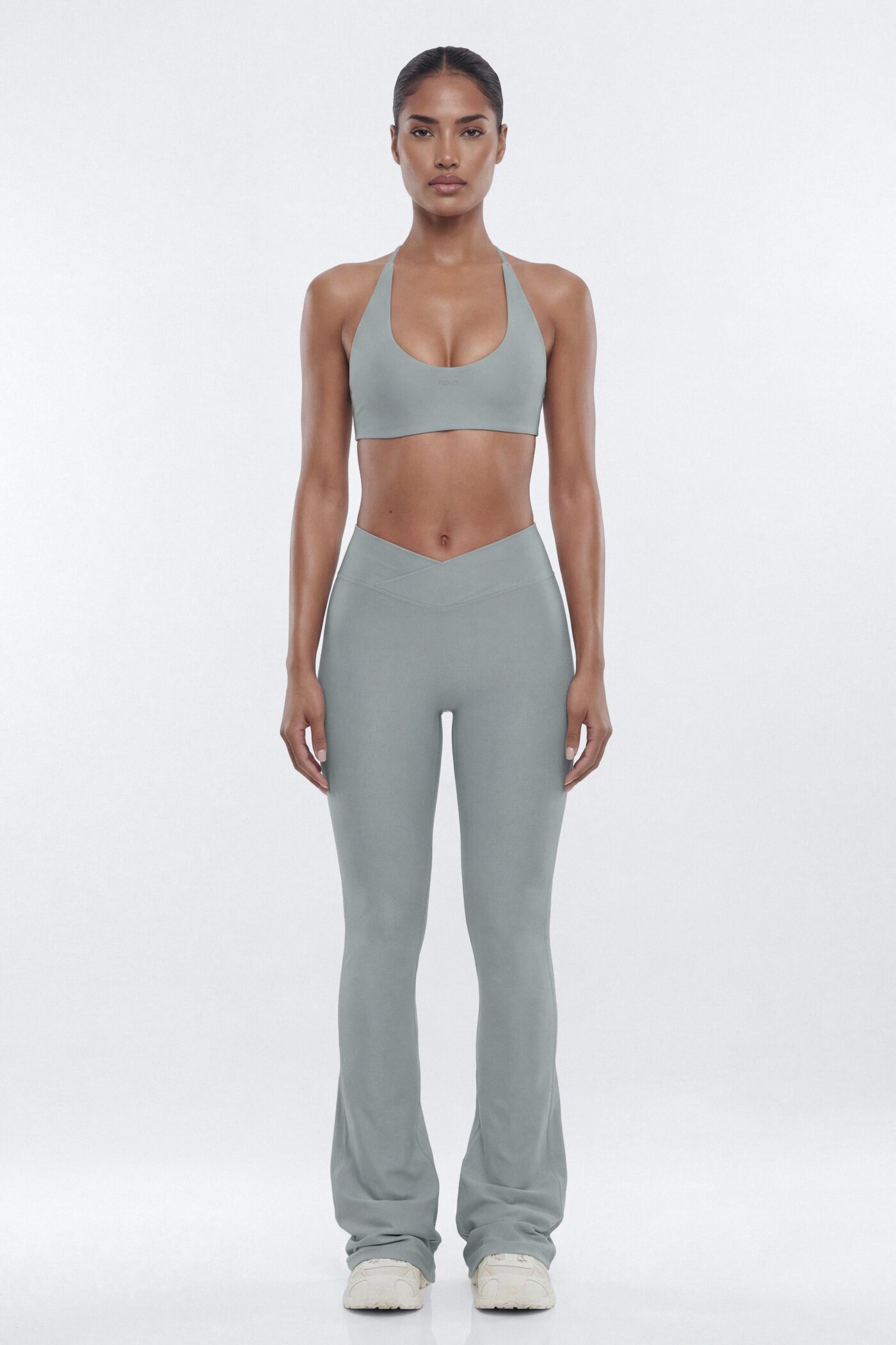 AirSculpt™ Scoop Halter Sports Bra - Steel