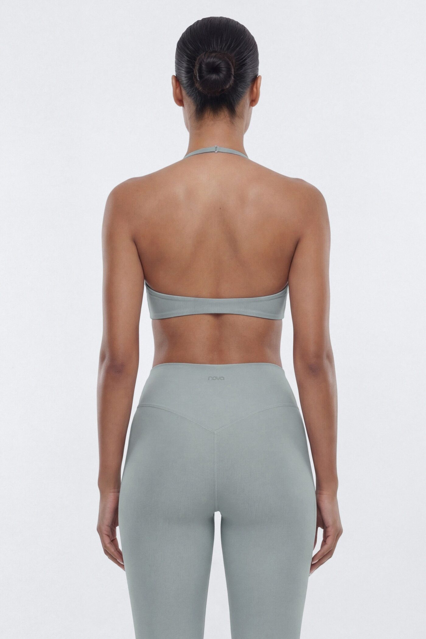 AirSculpt™ Scoop Halter Sports Bra - Steel