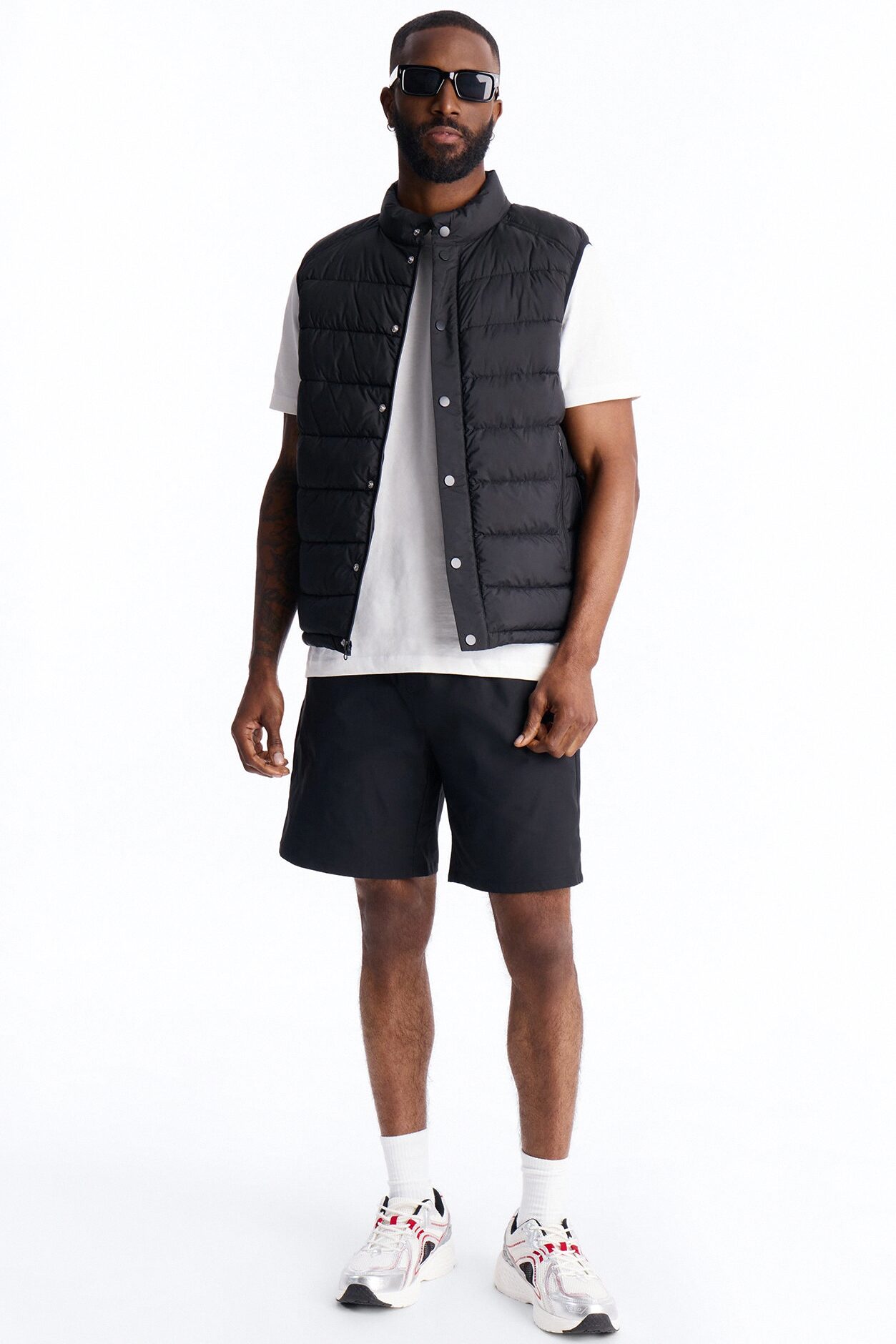 Relaxed City Relay Short - Black