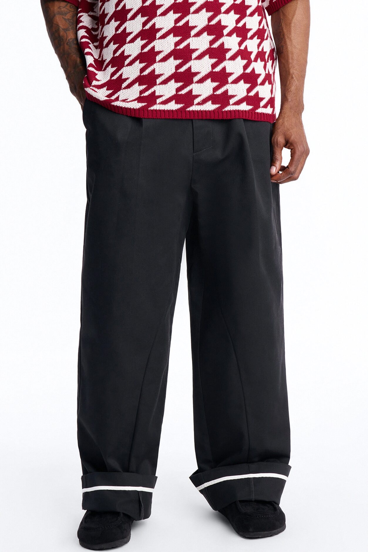 Wide Leg Max Pleat Cuffed Trouser - Black