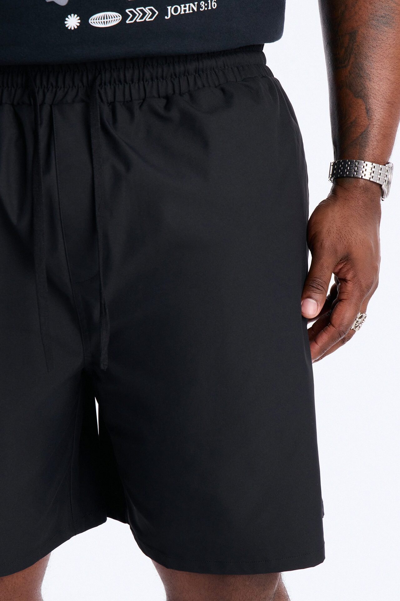 Relaxed City Relay Short - Black