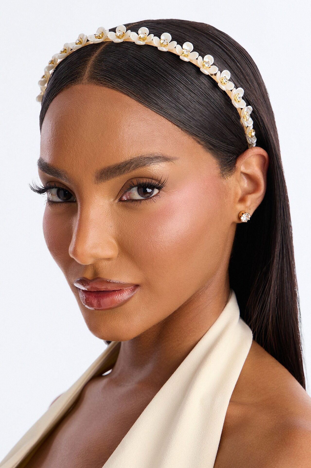 It's Giving Spring Pearl Flower Headband - Gold