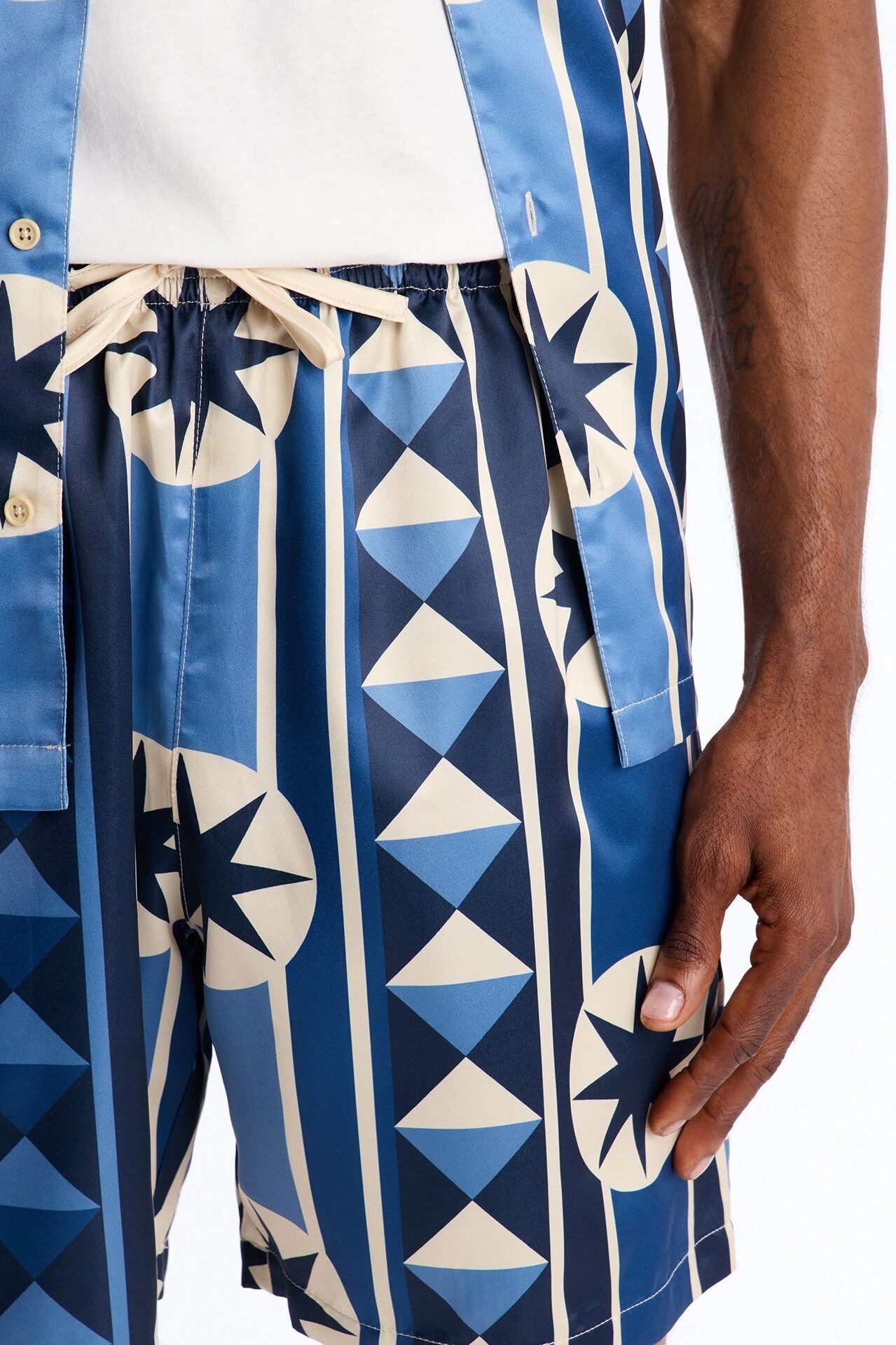 Toscana Geo Relaxed Short - Blue