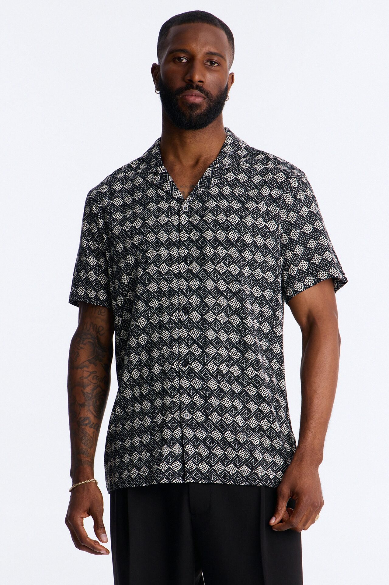 Royale Cuban Collar Button Up Shirt - Black
