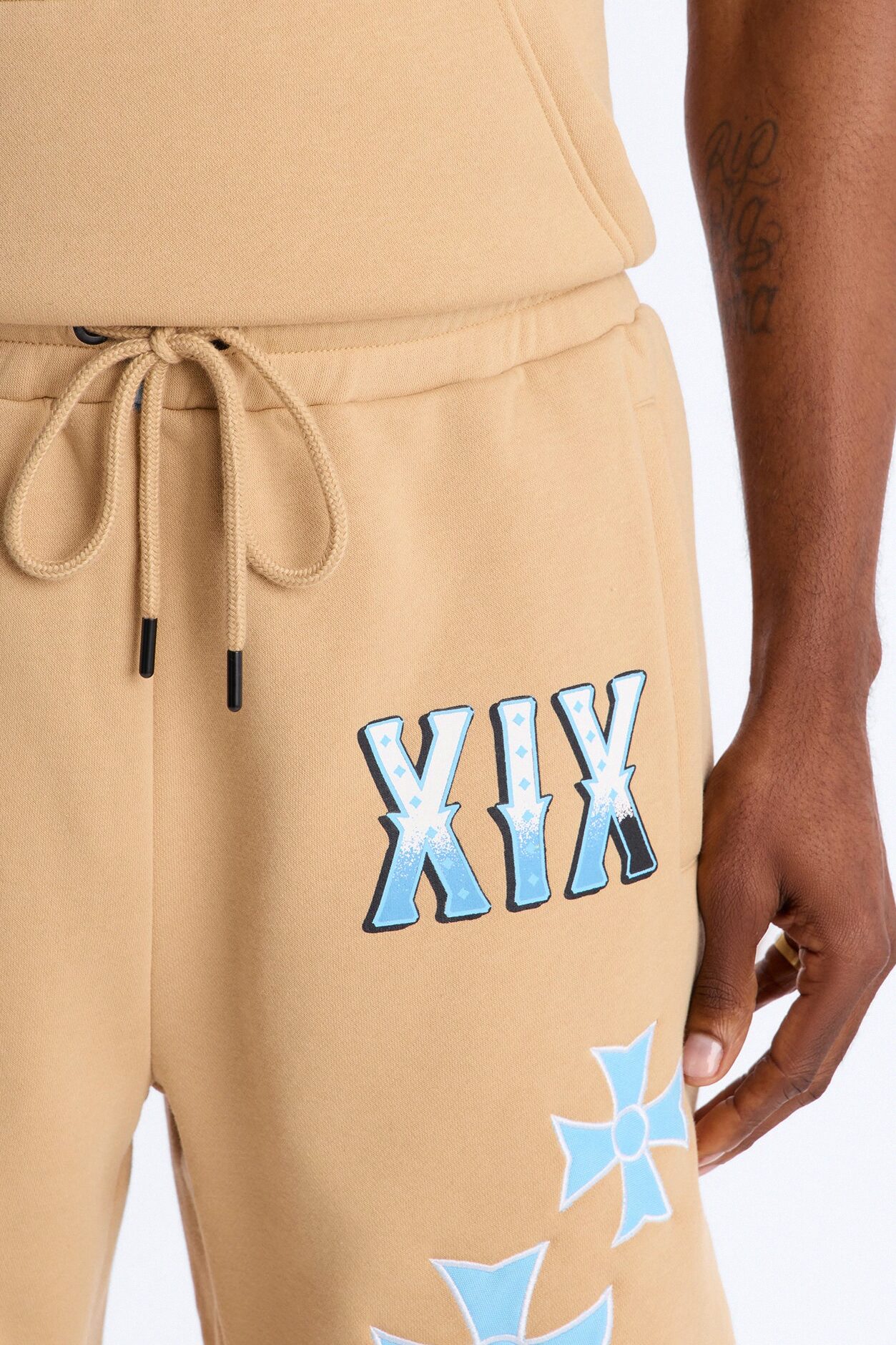 Eagles Fly Sweatshorts - Khaki