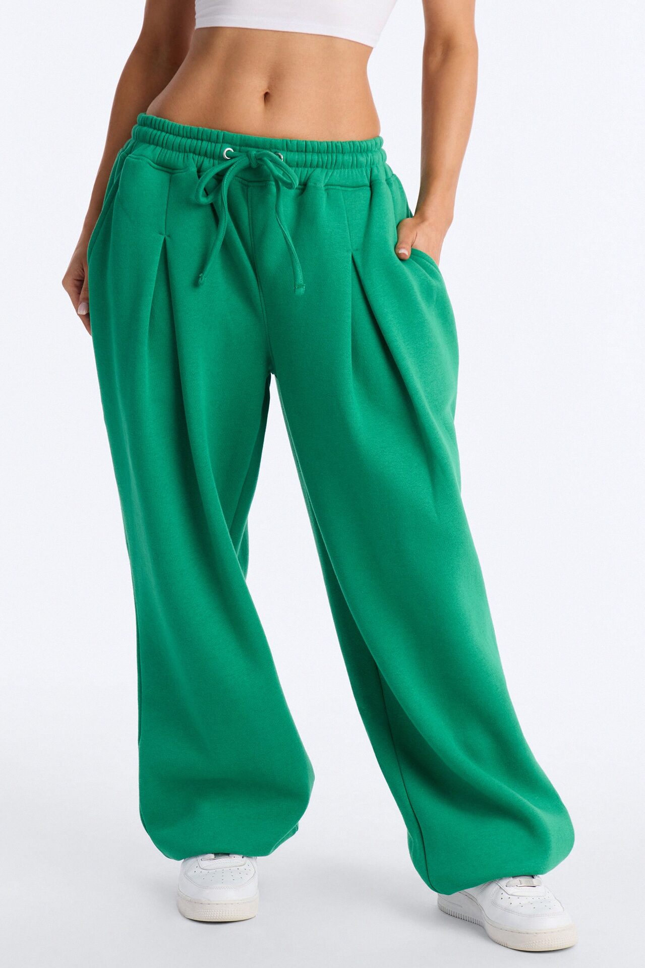 Mia Pleated Fleece Jogger Pants - Green