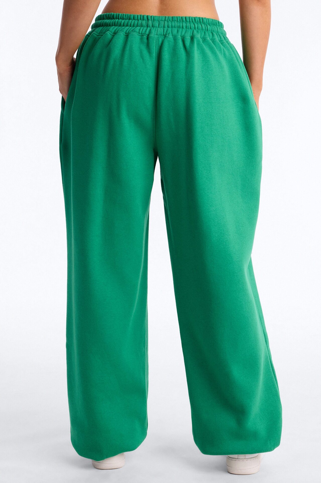 Mia Pleated Fleece Jogger Pants - Green