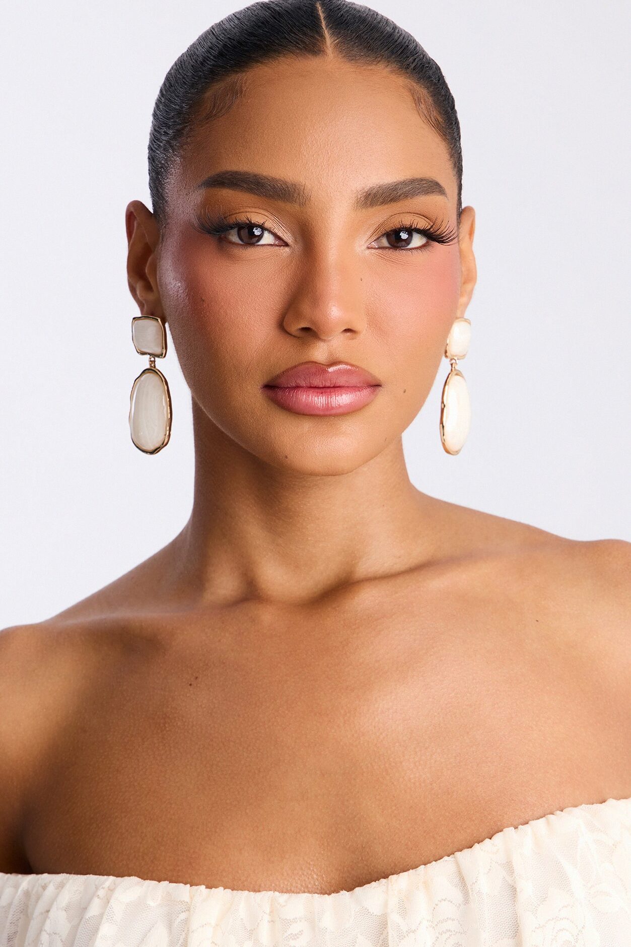 Angelic Aura Drop Earrings - White/Gold