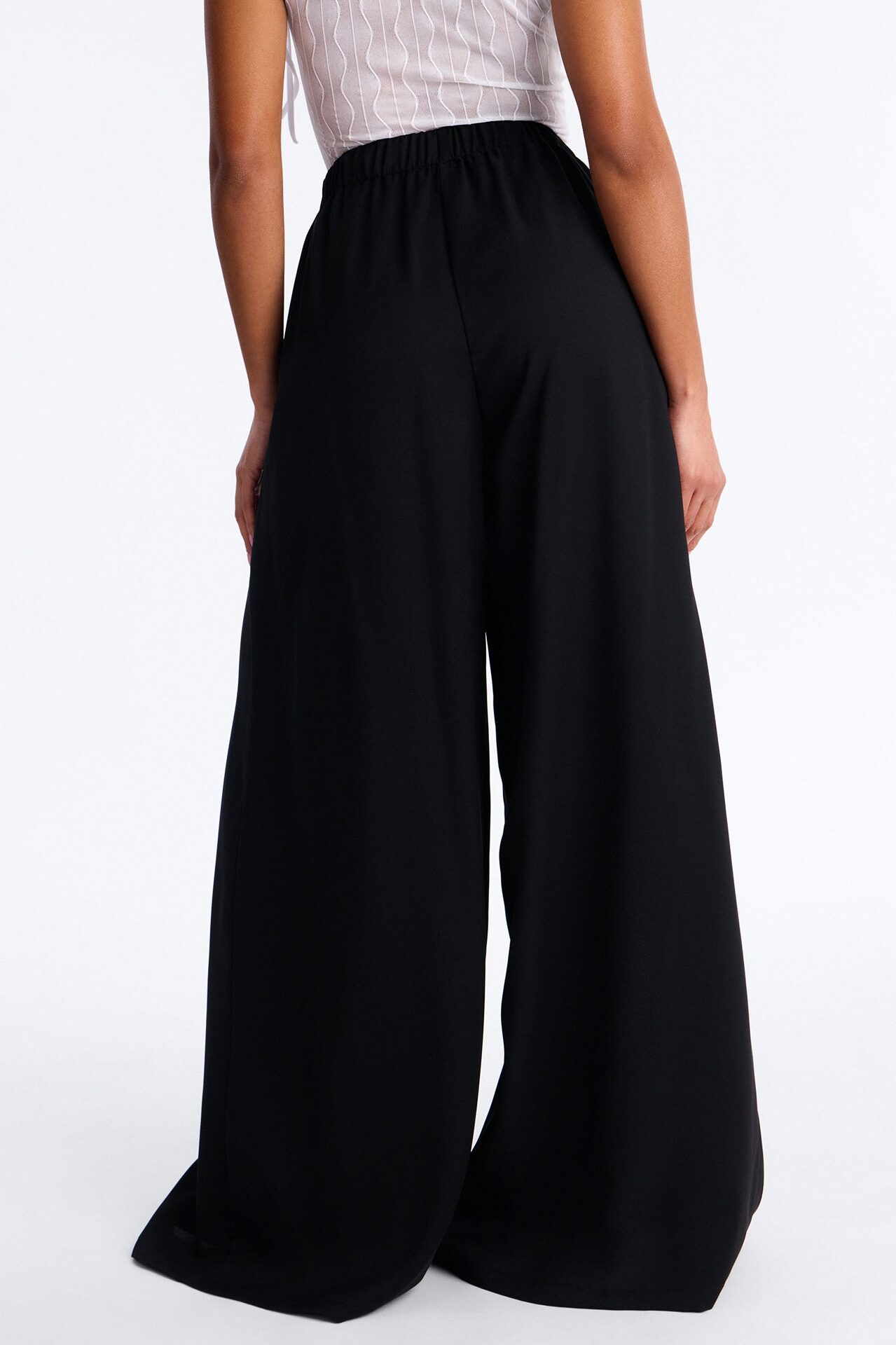 Elodie Mid Rise Super Wide Leg Crepe Pant 33″ - Black