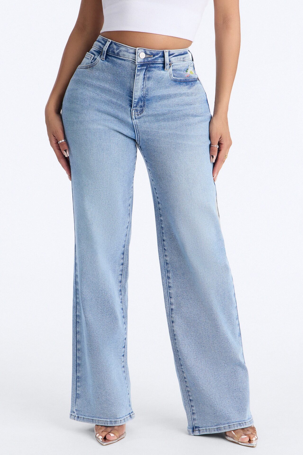 Pocketful Of Flowers Embroidered Jeans - Medium Wash