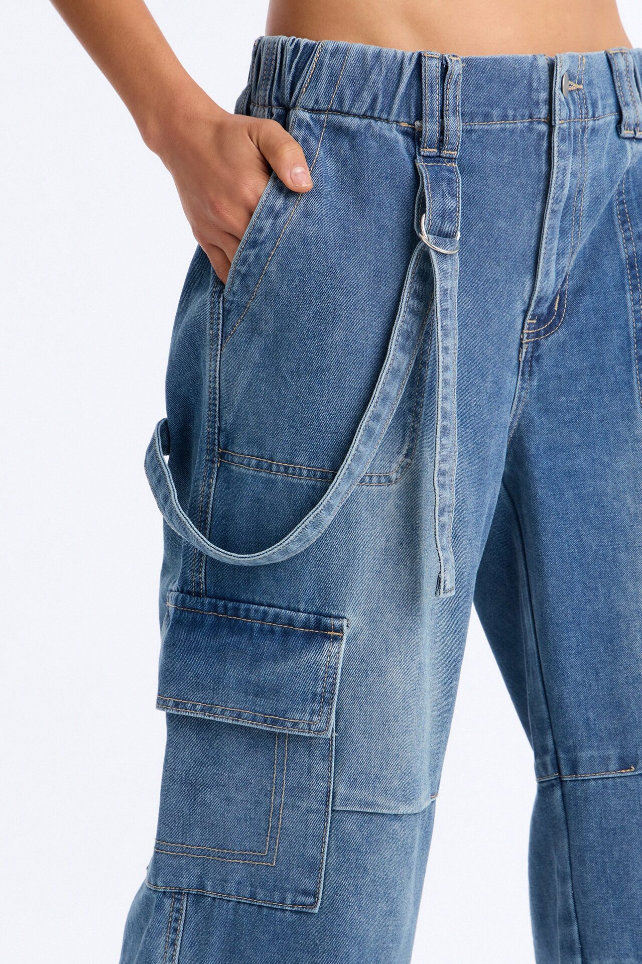 Next Mission Jogger Capri Jeans - Medium Wash