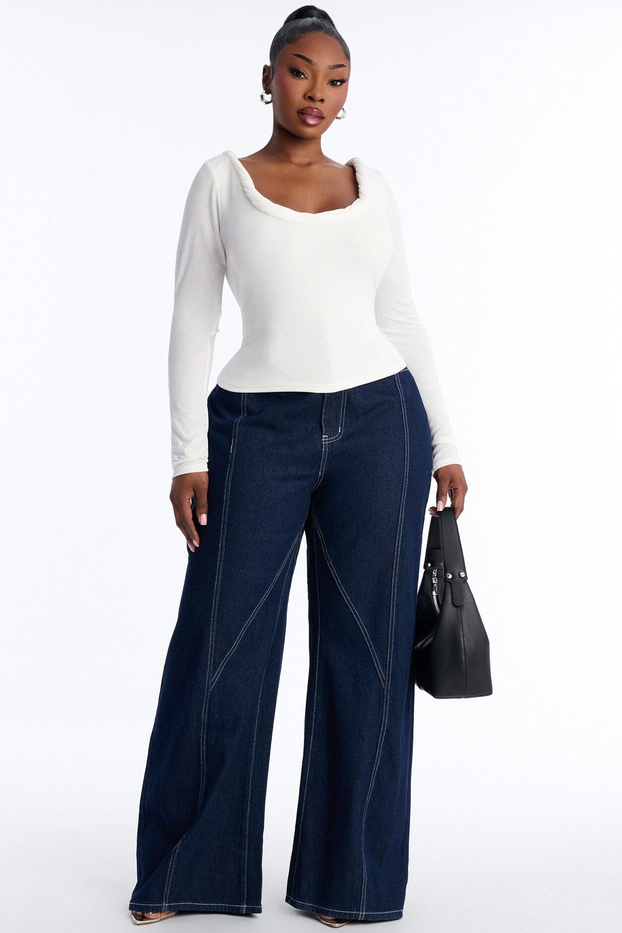 Tara Twisted Scoop Neck Long Sleeve Top - White